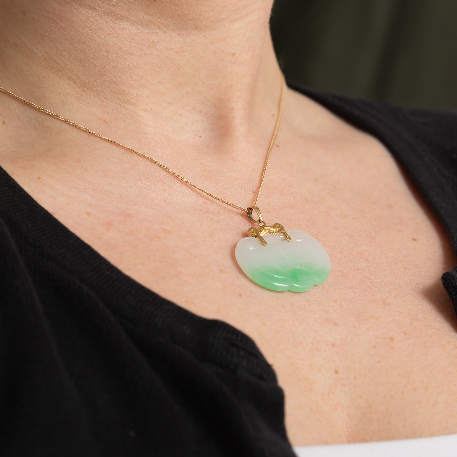 Exquisite 40.00ct Natural Jadeite Pendant - Handcrafted Green Jade Carving for Necklace Jewelry | Perfect for Gifts, Weddings & Special Occasions