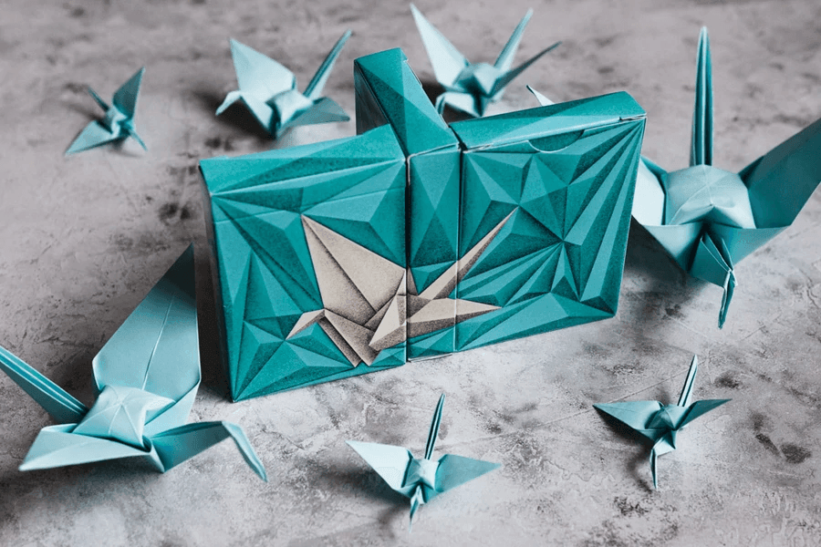 1000 Cranes Playing Cards V2 - Japanese Origami Crane Design Deck for Poker, Magic Tricks & Collectors - Perfect for Game Nights, Gifts & Cardistry