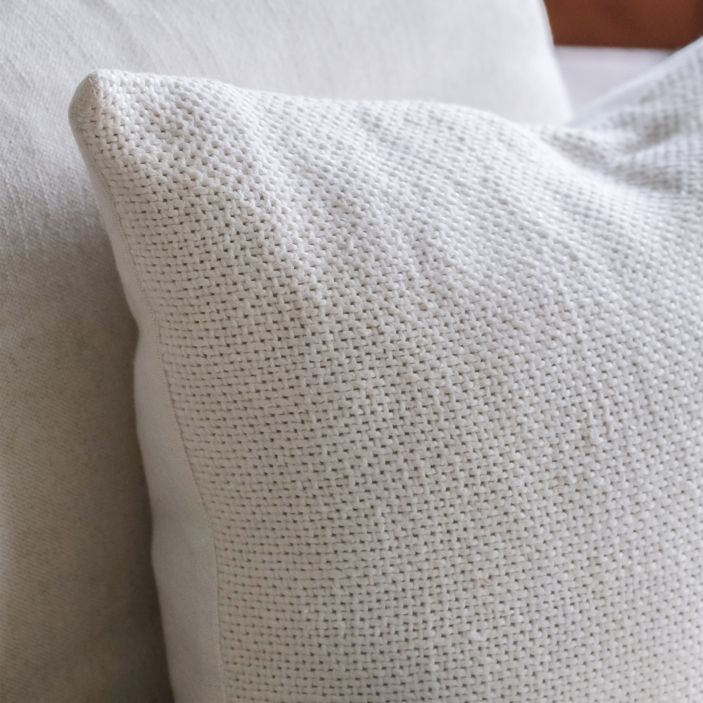 Hendrick 20-Inch Decorative Throw Pillow with Insert - Perfect for Sofa, Bed, and Living Room Decor