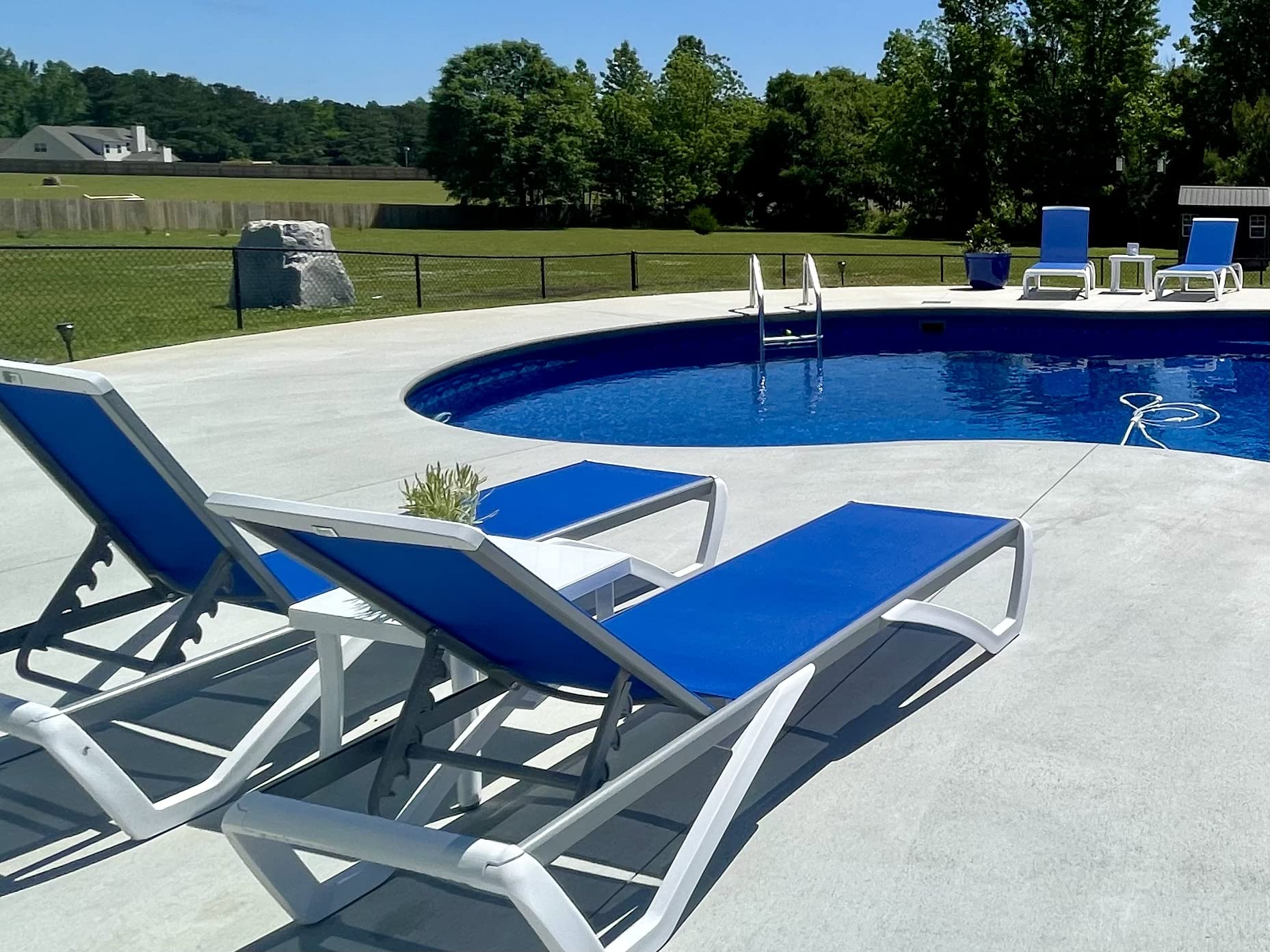 **Domi Outdoor Living Adjustable Aluminum Patio Chaise Lounge - Lightweight Plastic Pool Lounge Chair Set (2 Blue Lounges with Side Table) - Perfect for Backyard, Poolside & Beach Relaxation**