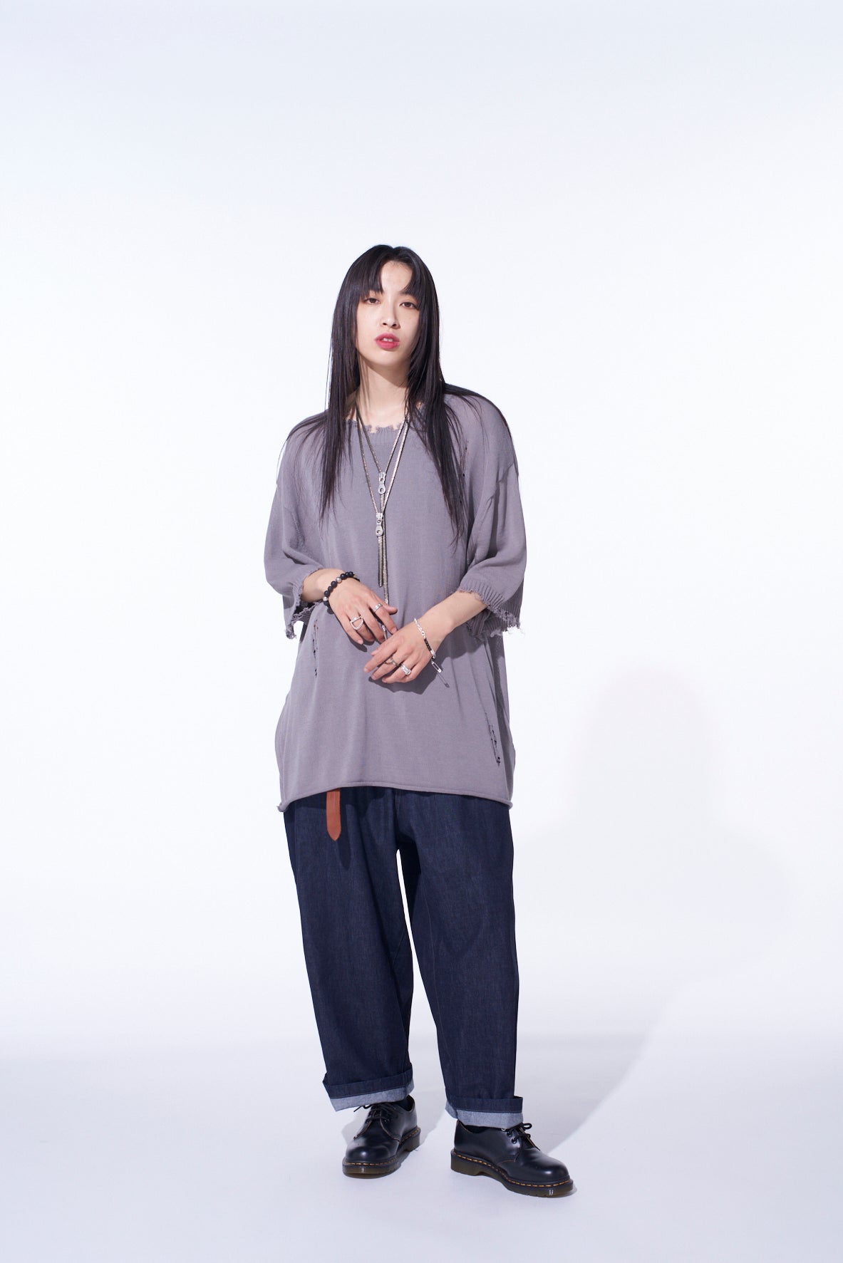 Compact Twist 10g Damaged Knitted Pullover - Lightweight & Stylish Women's Sweater for Casual Wear & Layering