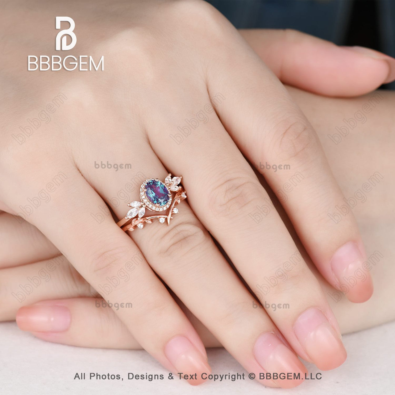 Exquisite Oval Halo Alexandrite & Marquise Moissanite Engagement Ring Set with Leaf Side Stones | Perfect for Proposals, Anniversaries & Special Occasions