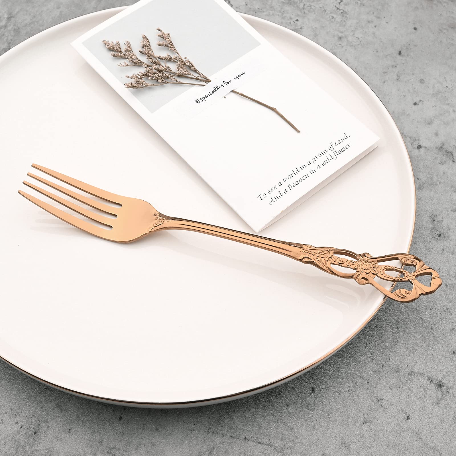 8-Piece Luxury Royal Silverware Set - 18/10 Stainless Steel Copper Flatware Service for 2, Elegant Tableware Cutlery Set with Forks, Spoons & Knives in Rose Gold & Mirror Polish (Dishwasher Safe) - Perfect for Weddings, Anniversaries & Fine Dining