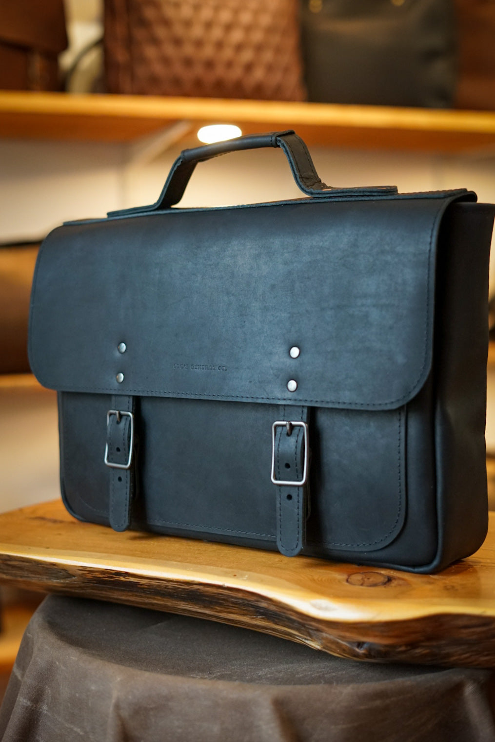 16 Inch Messenger Bag for Men & Women - Durable Crossbody Shoulder Bag (Flat Black) - Perfect for Work, Travel & Daily Commute