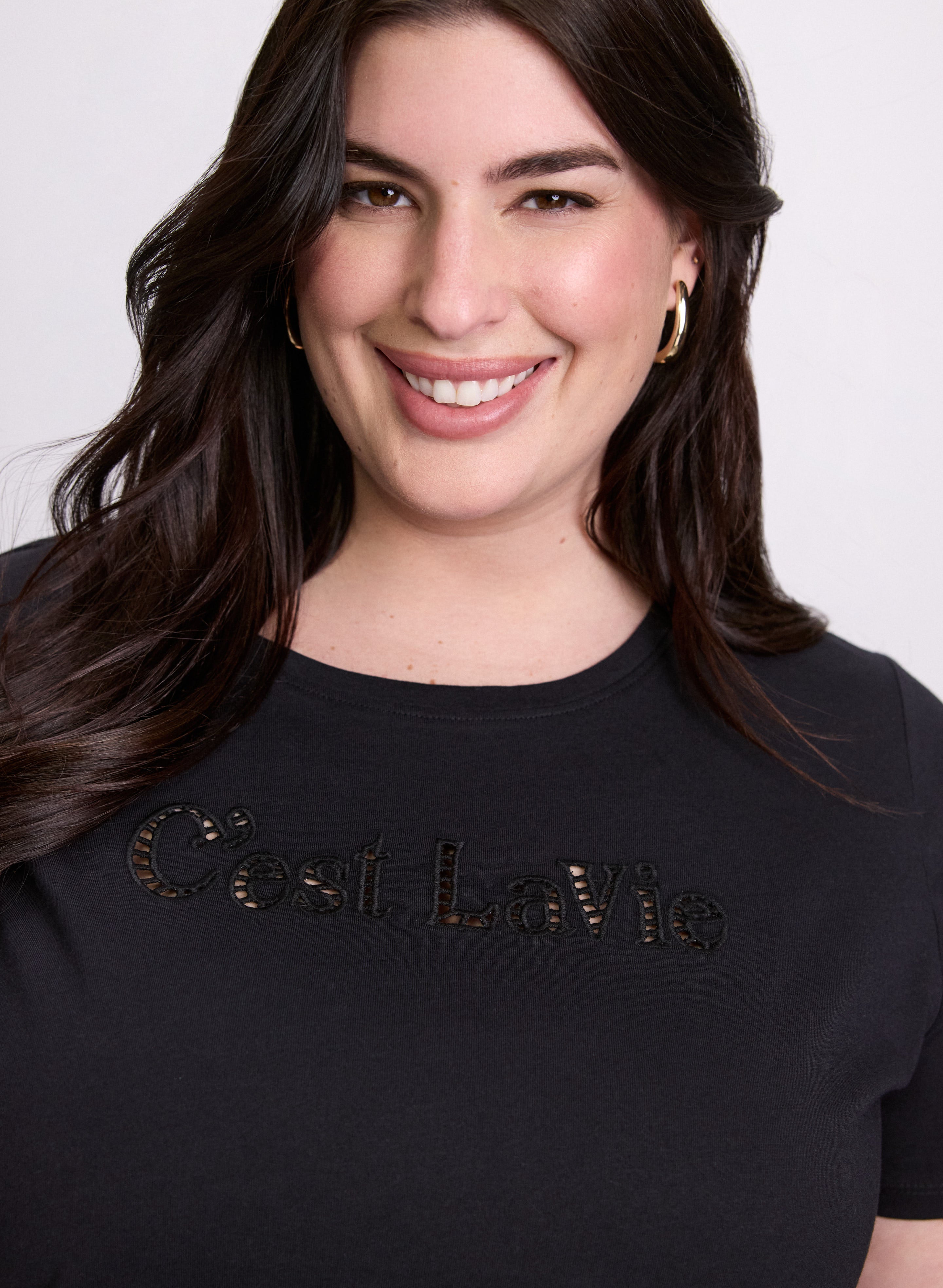 Cut Out Script T-Shirt for Women - Trendy Graphic Tee with Stylish Lettering - Perfect for Casual Outfits, Streetwear & Everyday Wear
