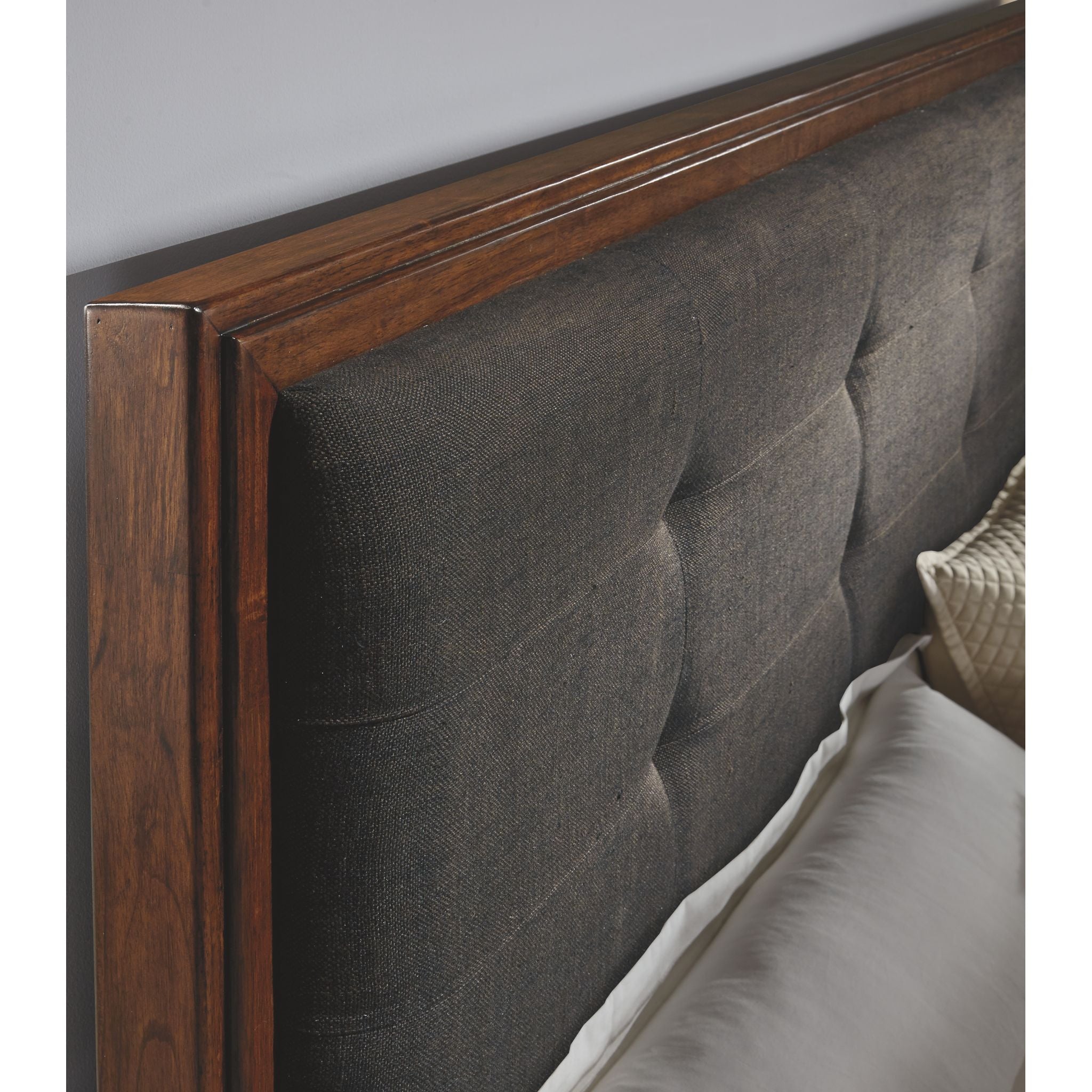 Ashley Ralene 3-Piece Panel Bed Set - Queen Size Wooden Bed Frame with Headboard & Footboard - Perfect for Master Bedroom & Guest Room Decor