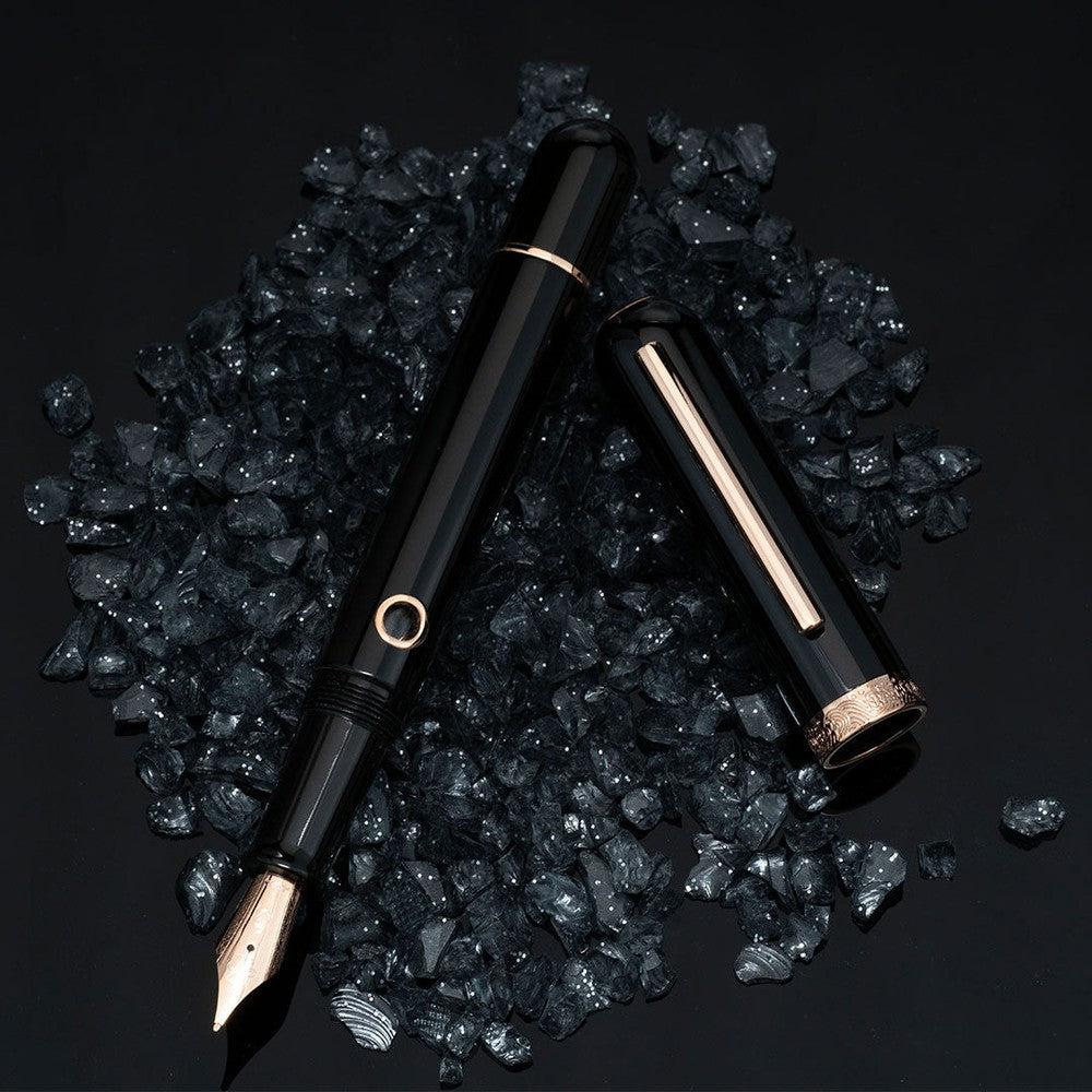 Nahvalur (Narwhal) Nautilus Cephalopod Fountain Pen - Premium Writing Instrument for Calligraphy, Journaling & Gift Giving