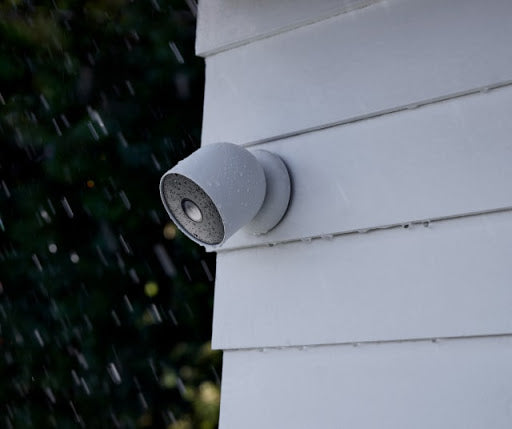 Google Nest Cam Outdoor - Battery-Powered Weatherproof Security Camera for Home Surveillance (Snow White) - Monitor Your Property Day & Night with HD Video & Smart Alerts