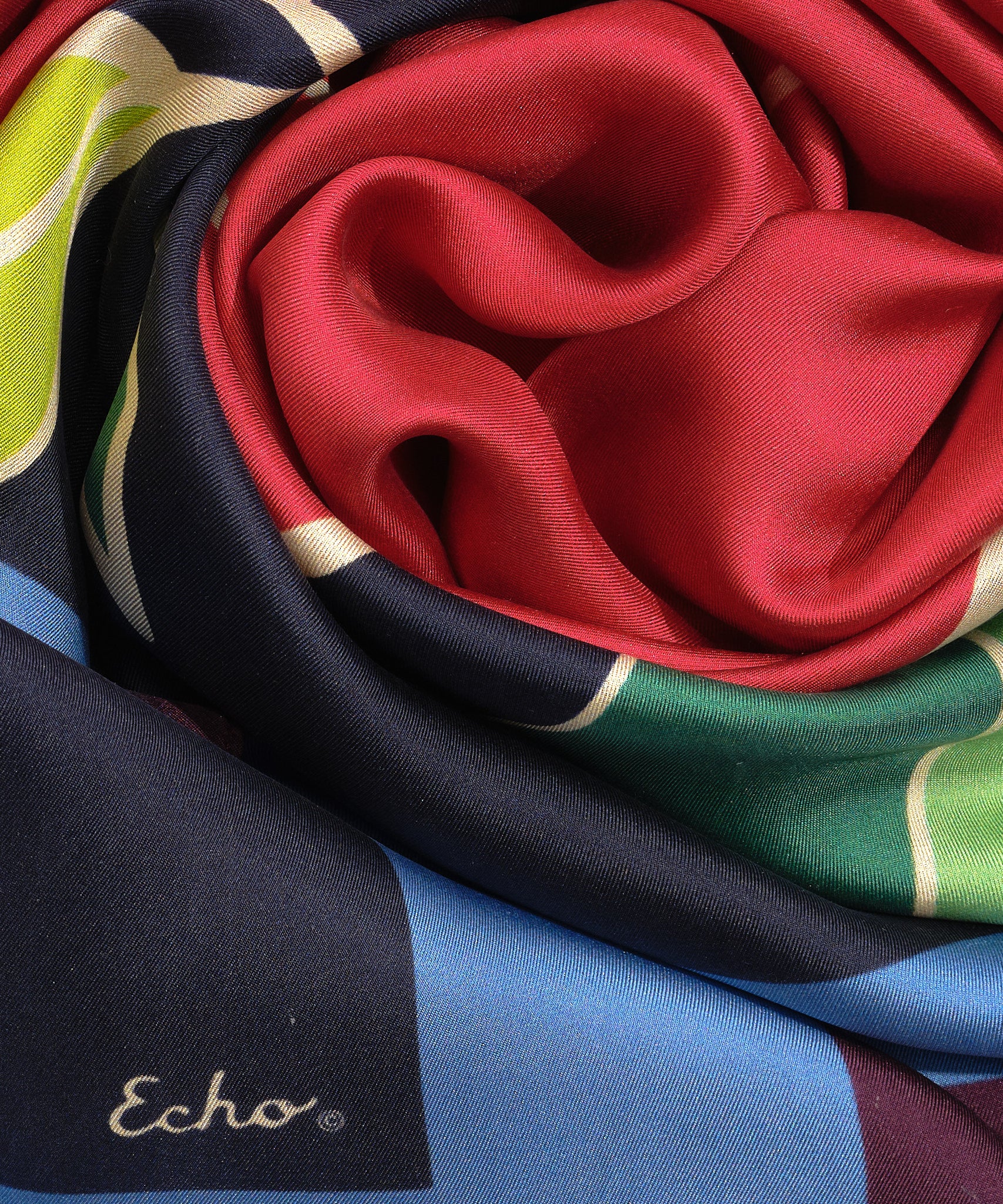 35 Inch Silk Square Scarf - The Big Apple Print Fashion Accessory for Women, Gift Wrapping, Home Decor & Travel Essentials