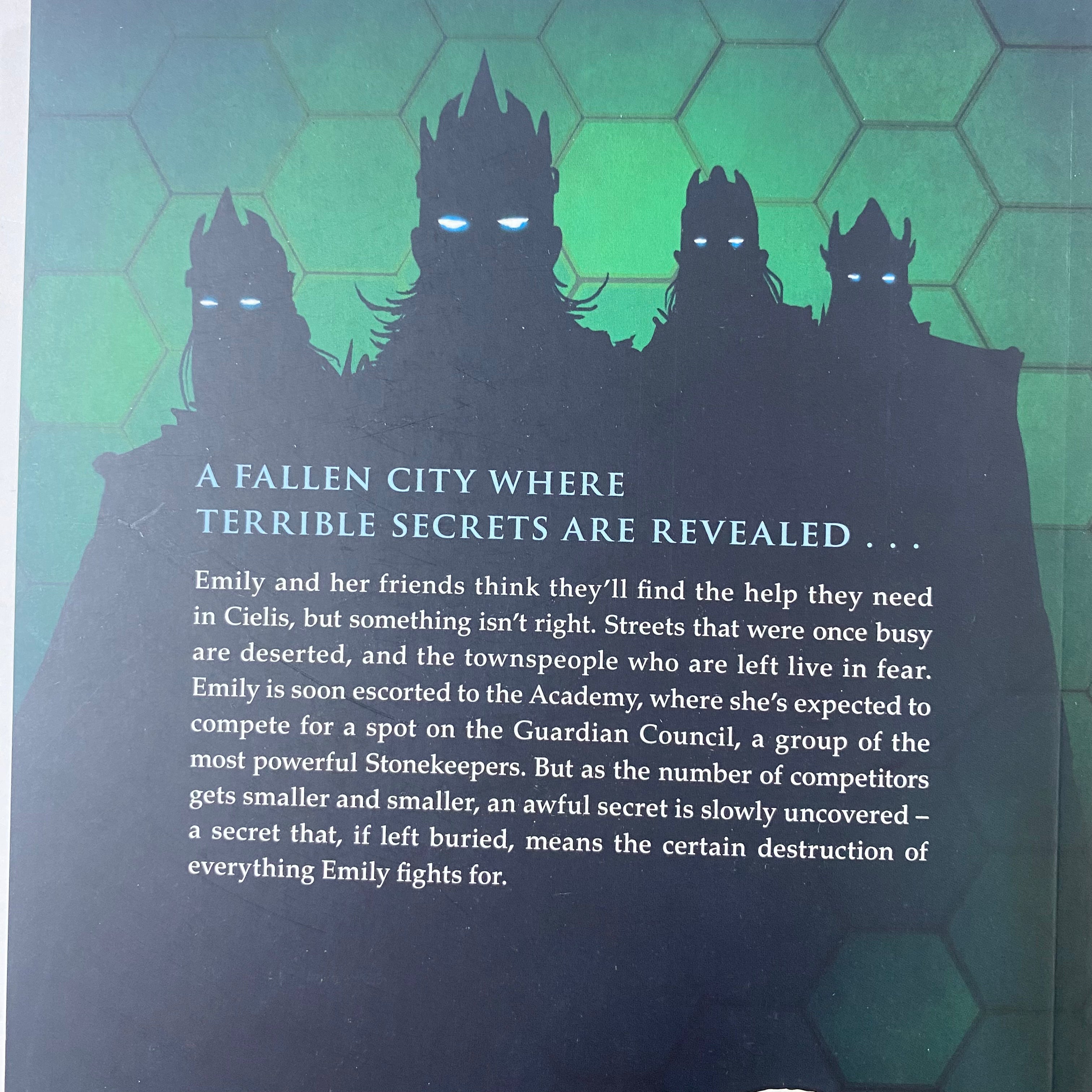Amulet #4 The Last Council - Graphic Novel for Kids & Teens | Adventure Fantasy Book Series | Perfect for Gifts, Reading & Collecting