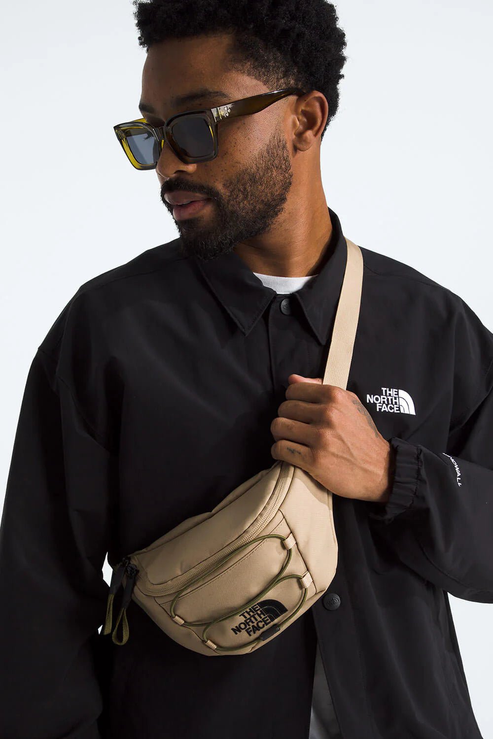 The North Face Jester Lumbar Pack - Lightweight Waist Bag for Hiking, Travel & Outdoor Adventures - Water-Resistant Fanny Pack with Adjustable Belt & Multiple Pockets