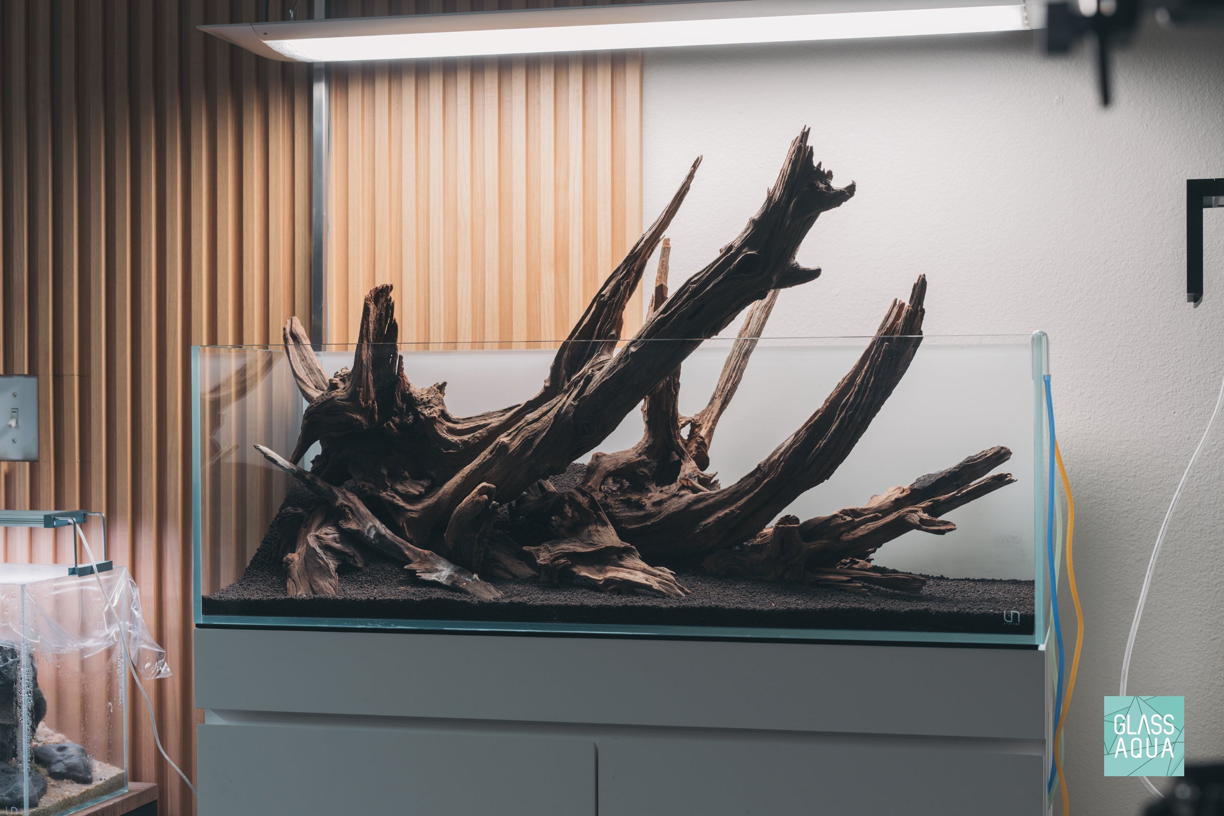 Natural Malaysian Driftwood Stump for Aquarium Decor - Perfect for Fish Tanks, Terrariums & Home Decoration