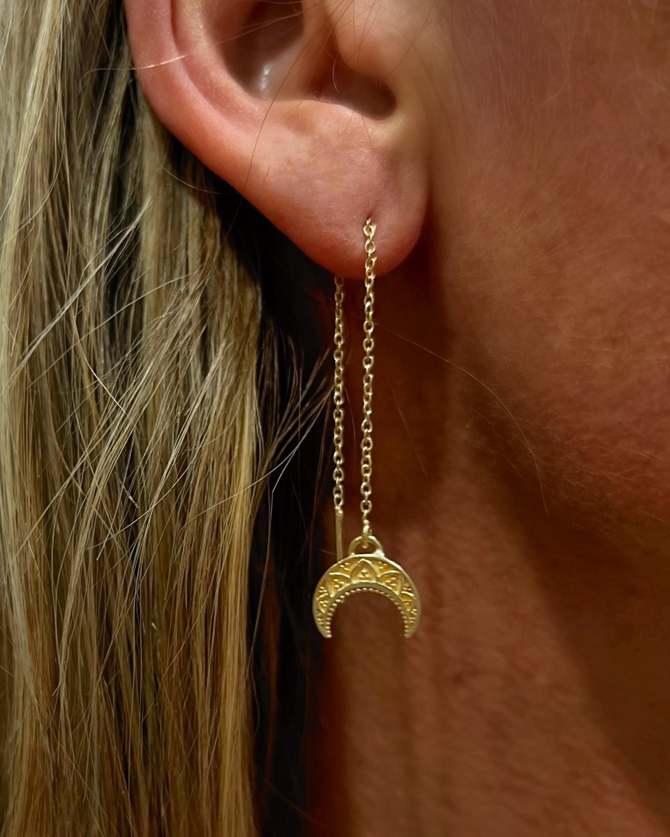 Laihas La Luna Crescent Moon Gold Boho Threader Earrings for Women - Minimalist Dainty Gold Hoop Earrings for Everyday Wear, Date Night & Boho Fashion