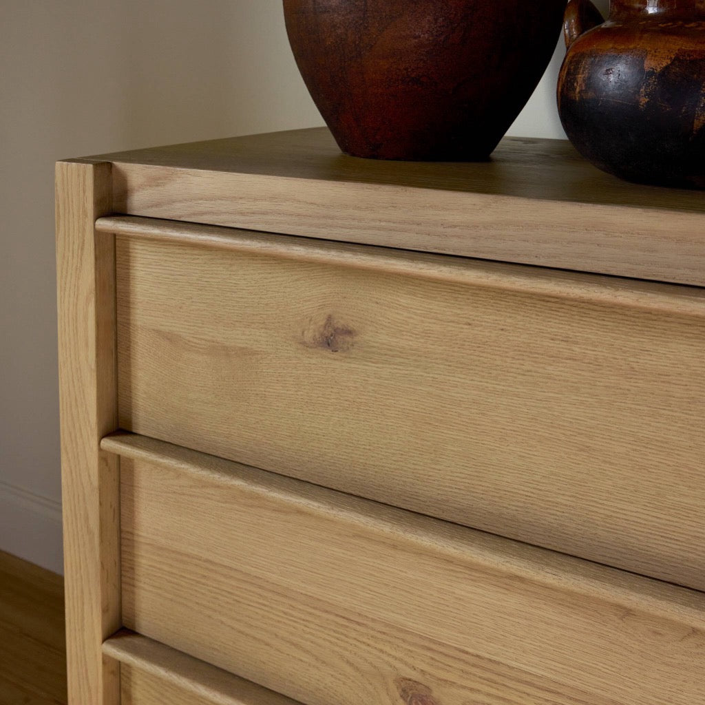 Aramis 6-Drawer Solid Wood Dresser in Sandy Oak Finish - Perfect for Bedroom, Nursery, or Guest Room Storage