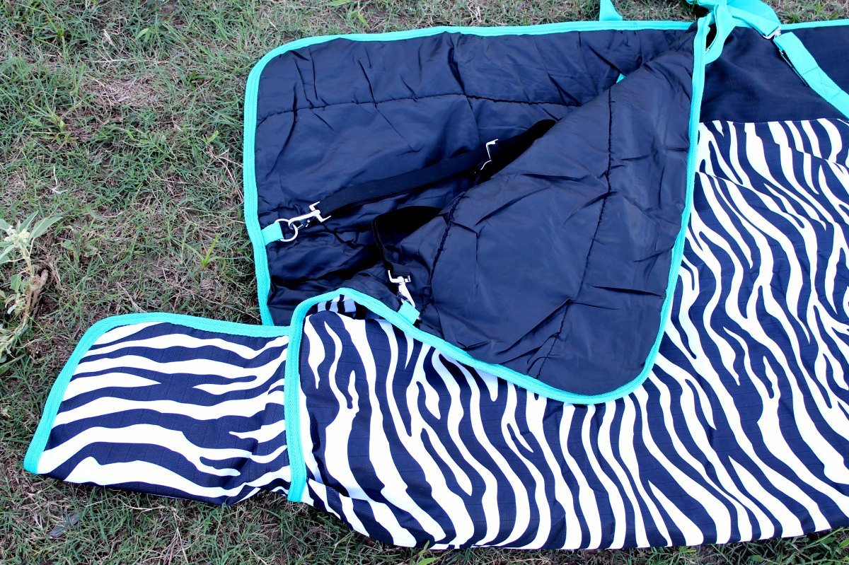 CHALLENGER 1200D Turnout Waterproof Horse Winter Blanket - Heavy Duty 547G for Cold Weather Protection - Ideal for Stable, Pasture & Riding