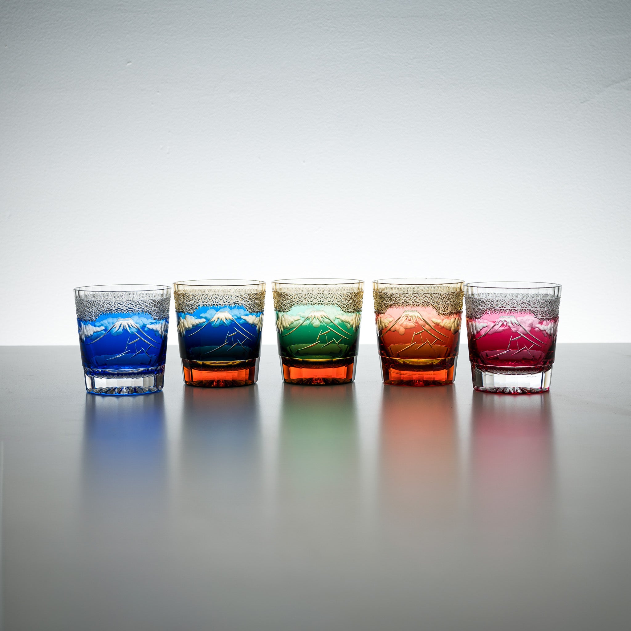 Yamada Crystal Glass Rock Glass with Mt Fuji Design - Elegant Red Whiskey Tumbler for Bourbon, Scotch & Cocktails - Perfect for Home Bar, Gifts & Party Decor