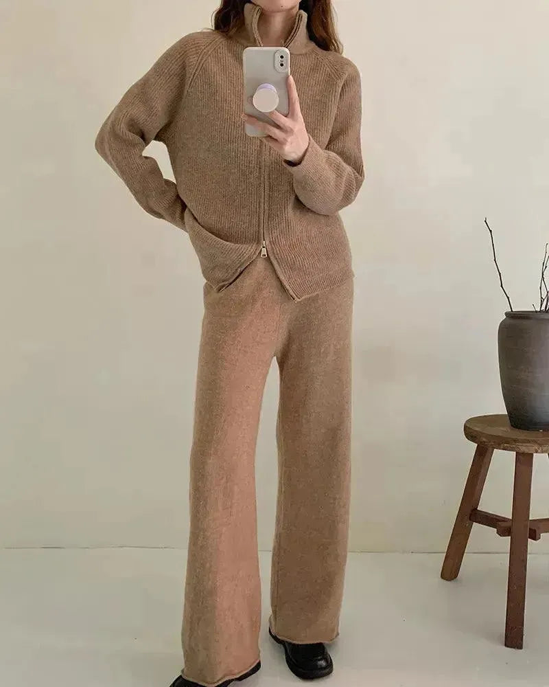 Cozy Women's Zipper Lounge Two Piece Set - Soft Loungewear for Relaxing at Home, Yoga, and Casual Outings