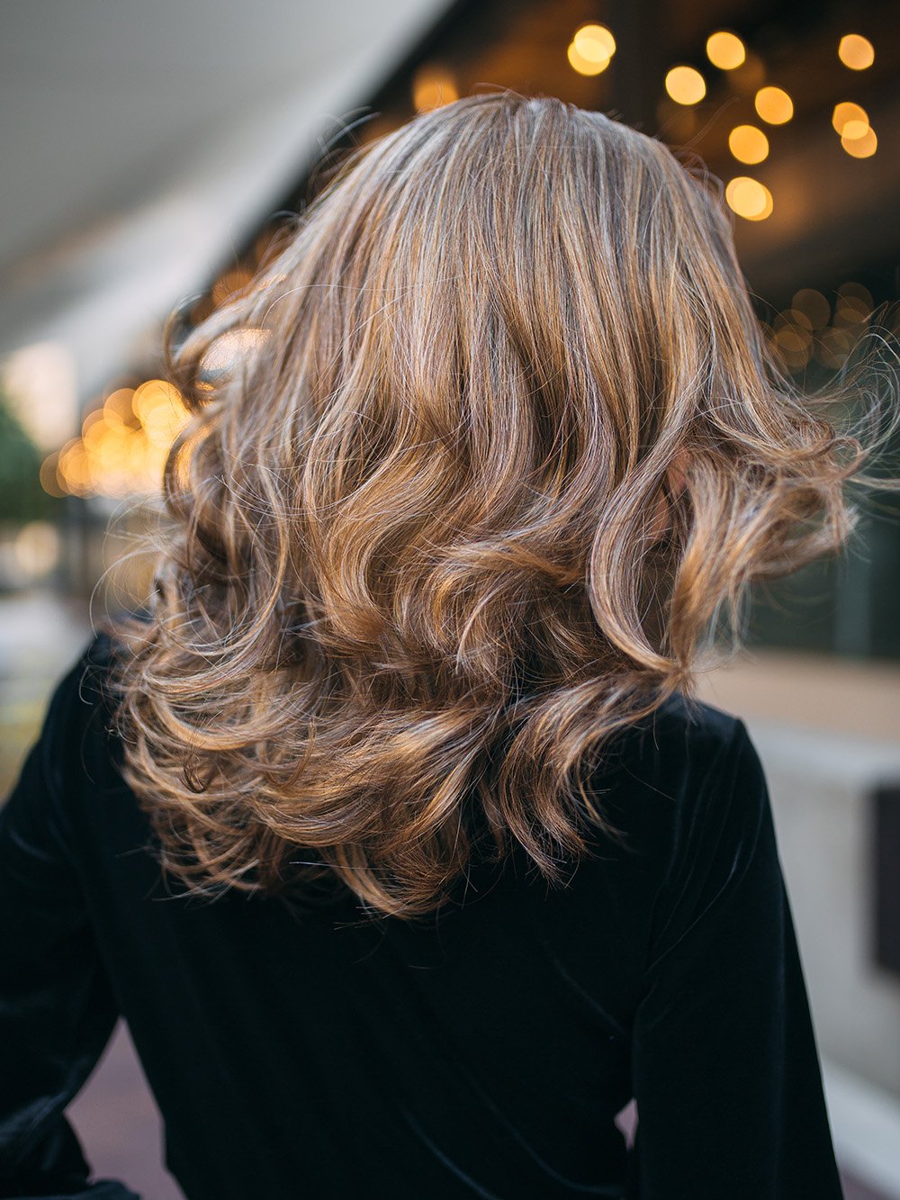 Stylish Synthetic Lace Front Wig with Mono Part - Natural Looking Hair Replacement for Women | Perfect for Cosplay, Daily Wear & Special Occasions