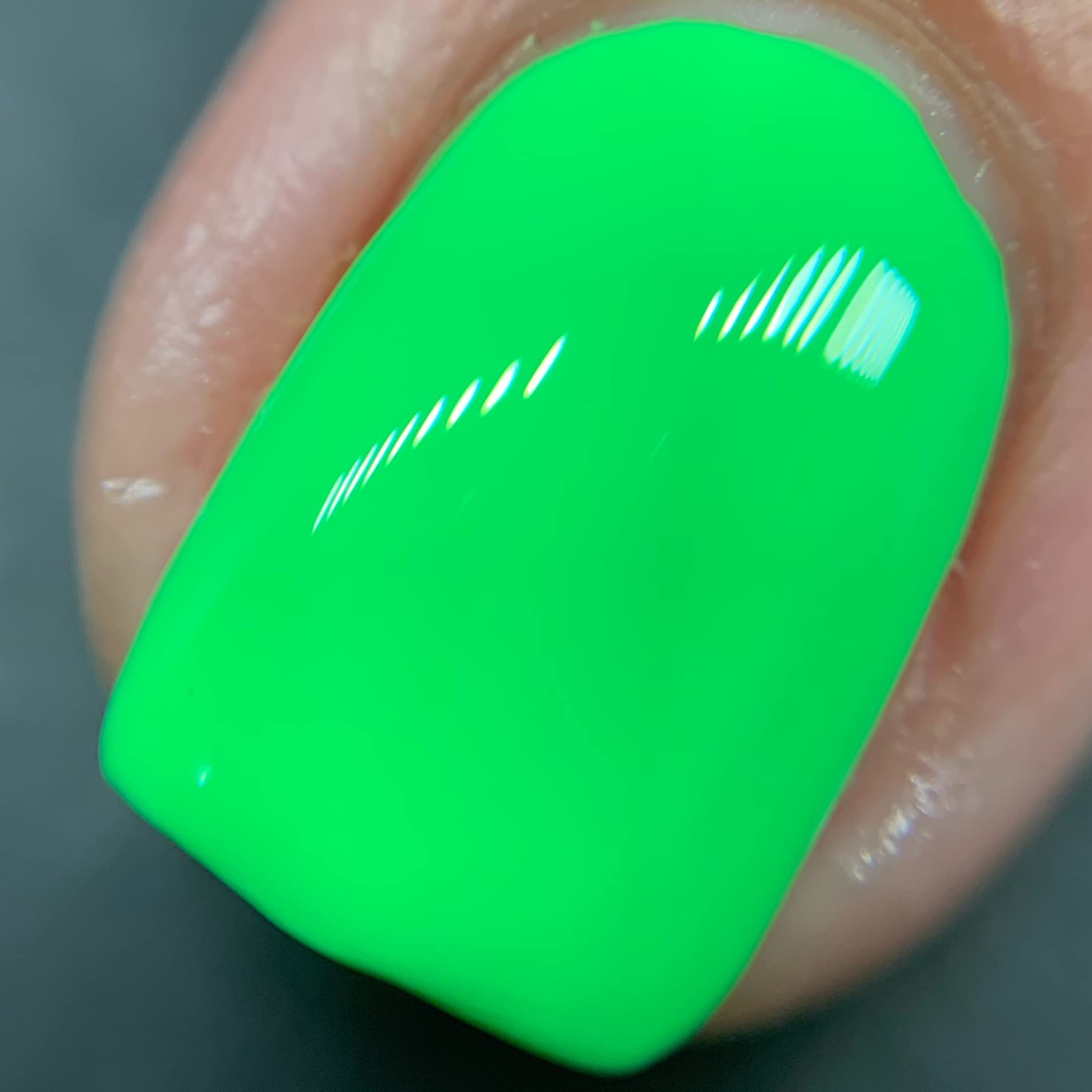 Pastel Neon Green Nail Polish - Long Lasting Vegan & Non-Toxic Nail Lacquer - Perfect for Summer Nails, Parties & Gel Manicures
