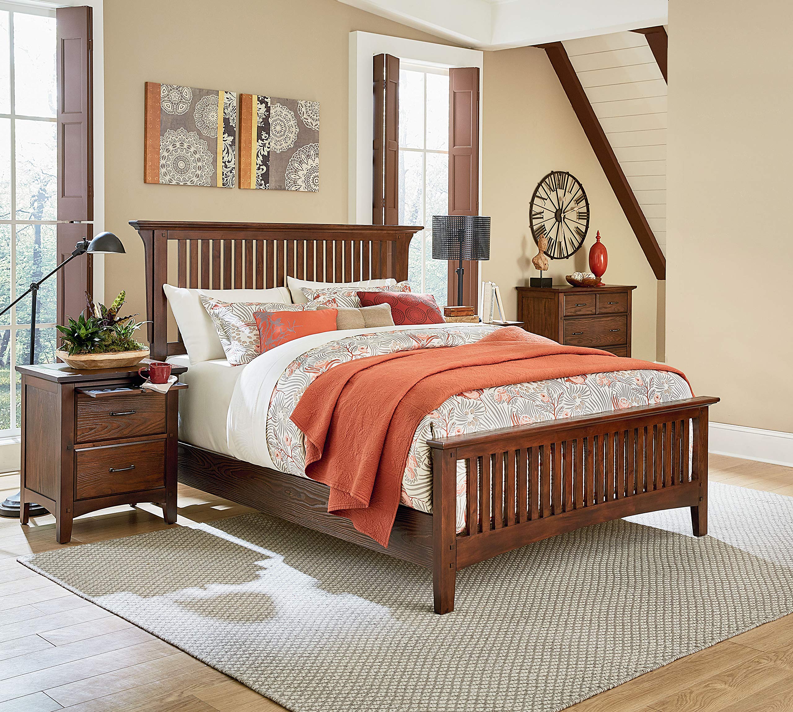 Vintage Oak Queen Bedroom Set with Nightstands & Chest for Modern Home
