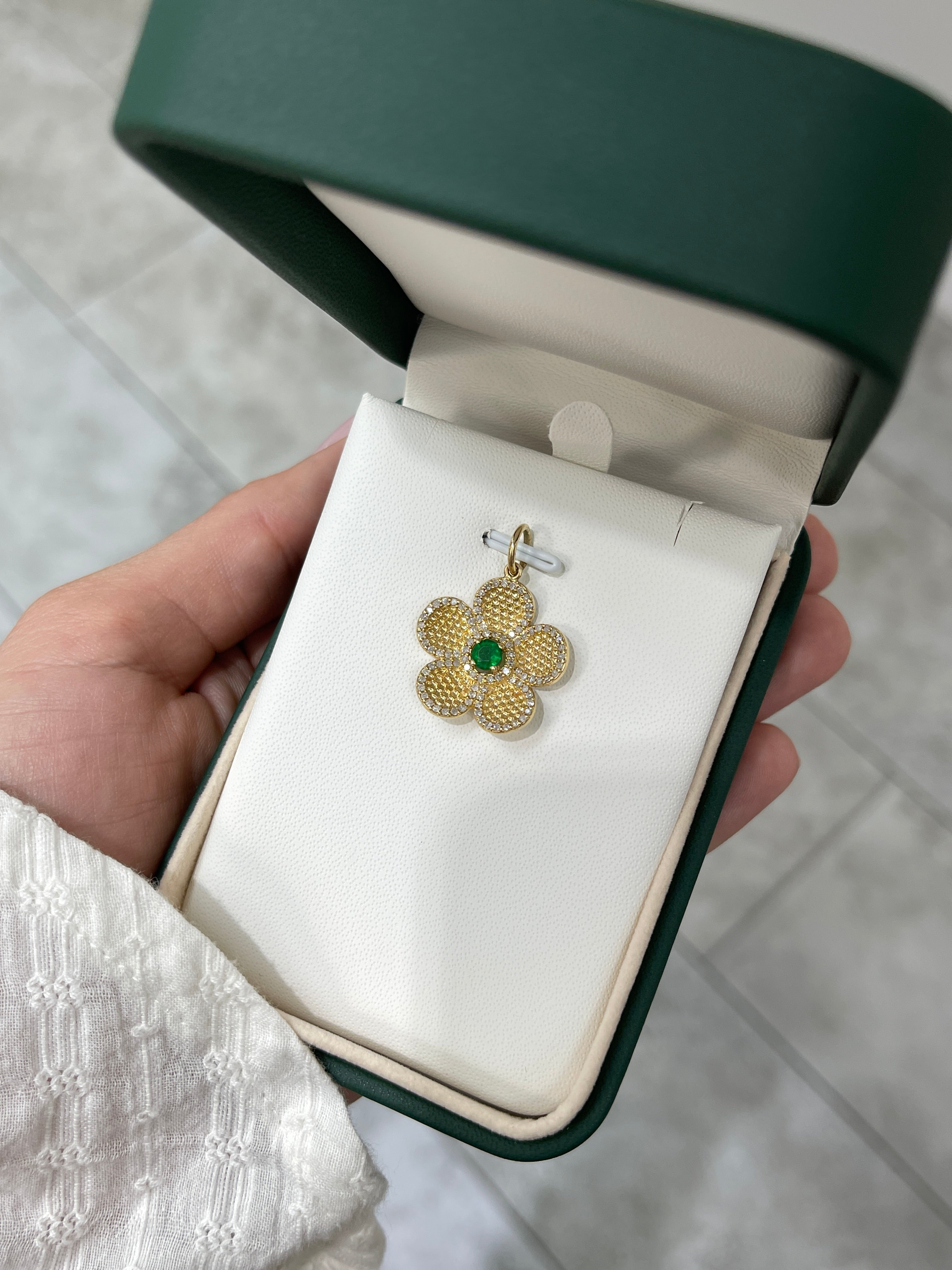 0.58tcw 14K Gold Emerald and Diamond Flower Pendant Necklace - Elegant Floral Jewelry for Women, Perfect Gift for Mother's Day, Anniversary & Special Occasions