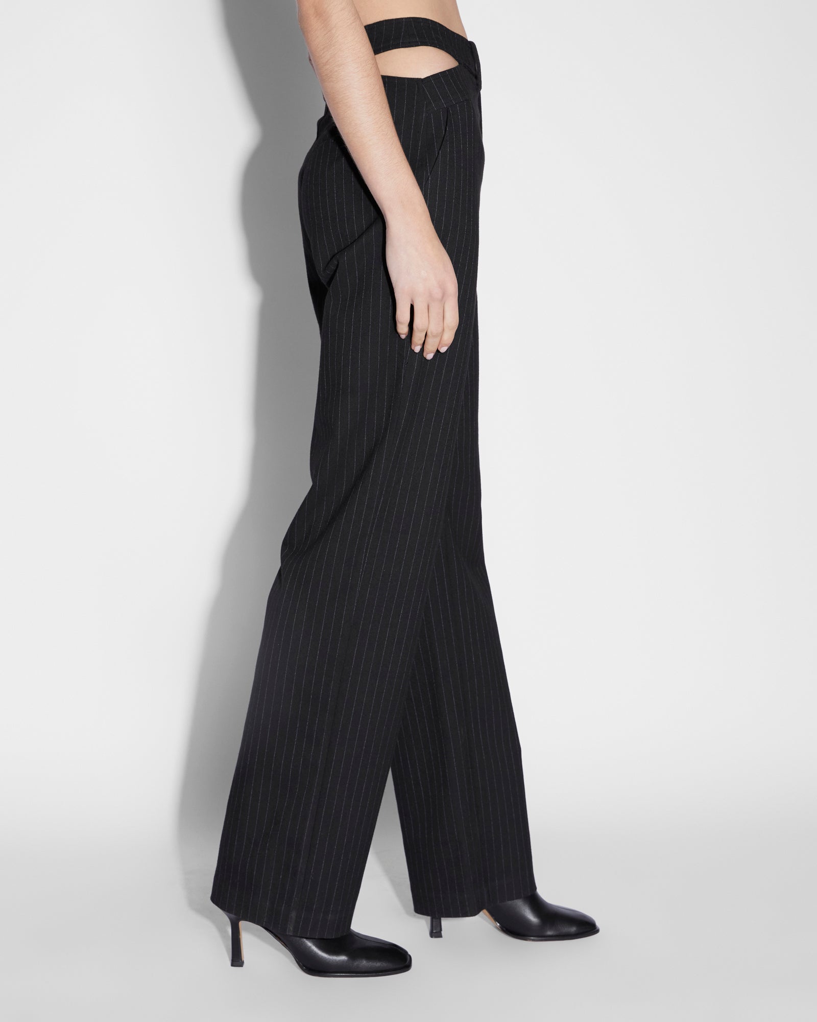 Classic Detachable Trousers for Men & Women - Versatile Convertible Pants for Travel, Hiking, and Outdoor Adventures