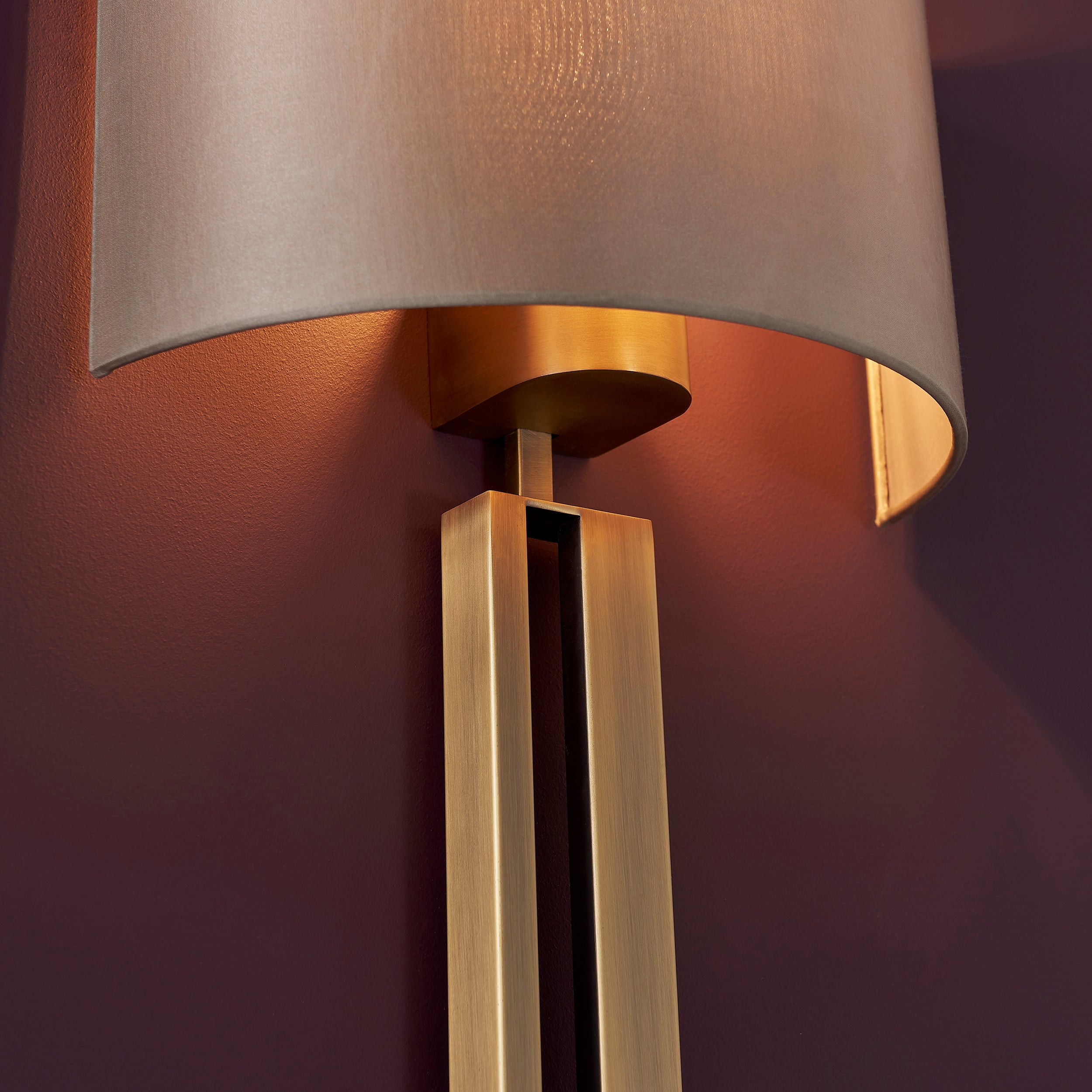 Blake Wall Light in Bronze & Antique Brass Finish - Elegant Vintage Sconce for Bedroom, Living Room, and Hallway Lighting