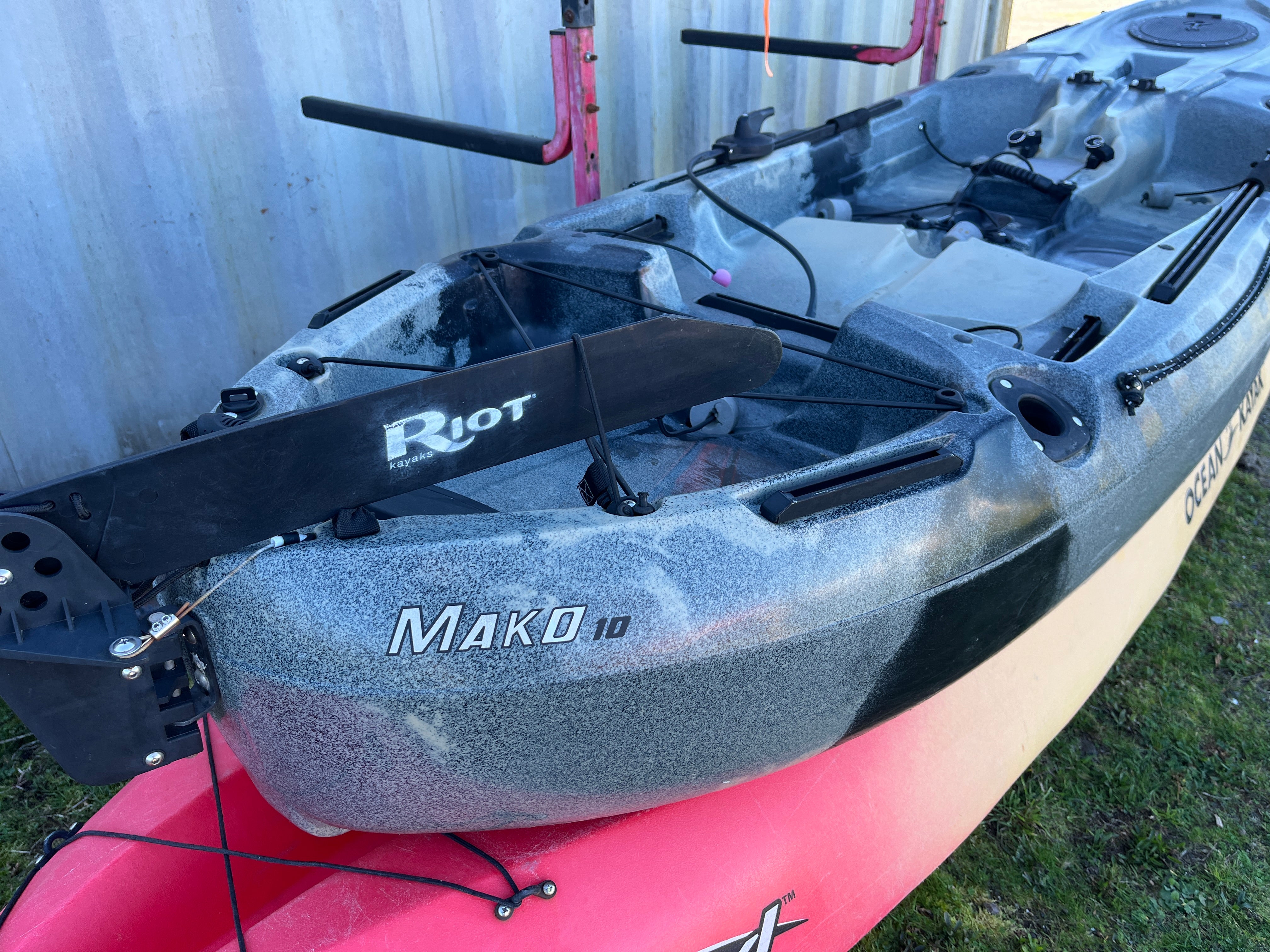 Riot Mako 10 Surfboard (2021 Model) - Premium Used Performance Surfboard for Waves & Competition | Perfect for Intermediate to Advanced Surfers in Ocean & Beach Conditions