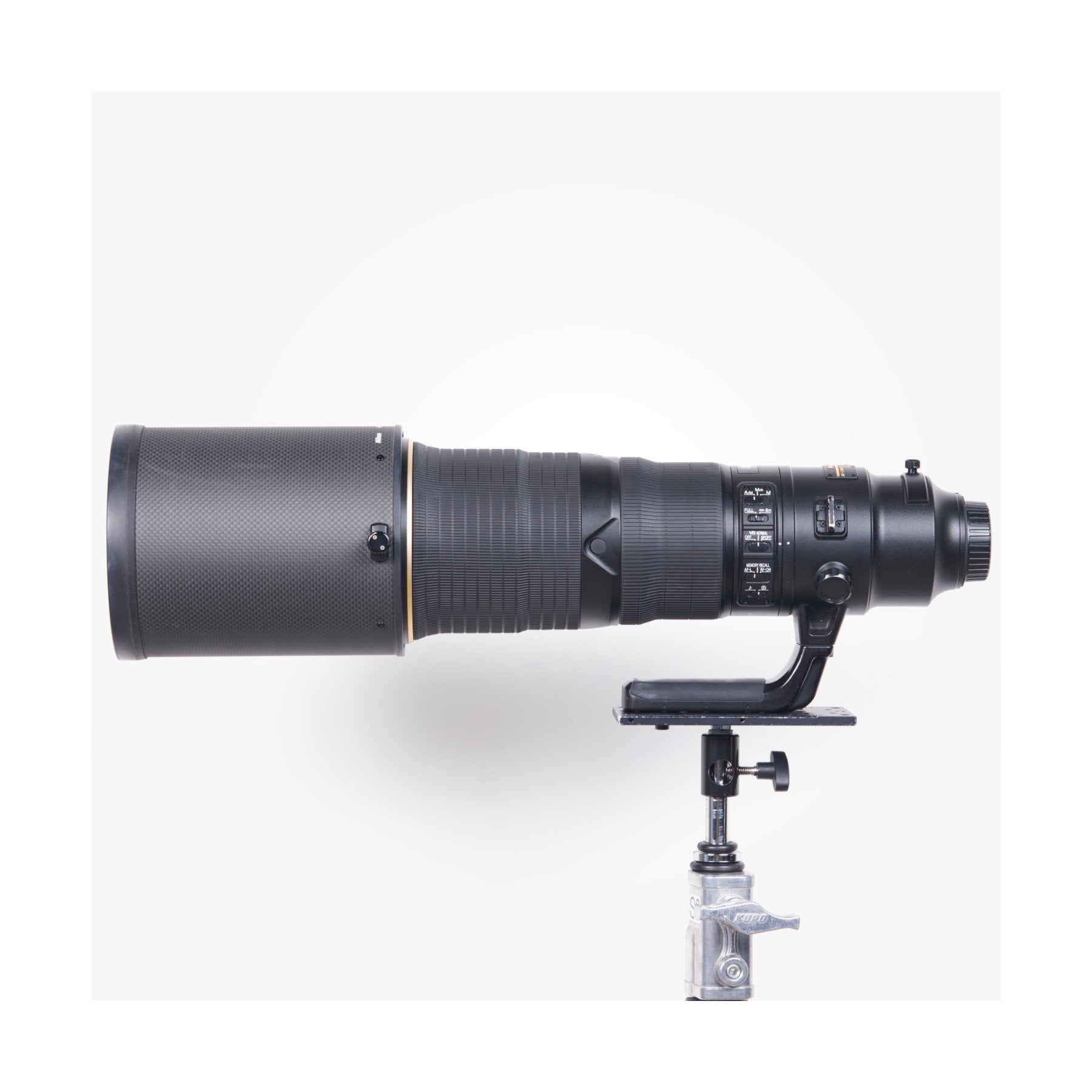 Nikon AF-S 500mm f/4E FL ED VR Super Telephoto Lens for Wildlife & Sports Photography - Professional DSLR Camera Lens for Nikon FX & DX Format Cameras - Perfect for Bird Watching, Safari, and Outdoor Adventure Photography