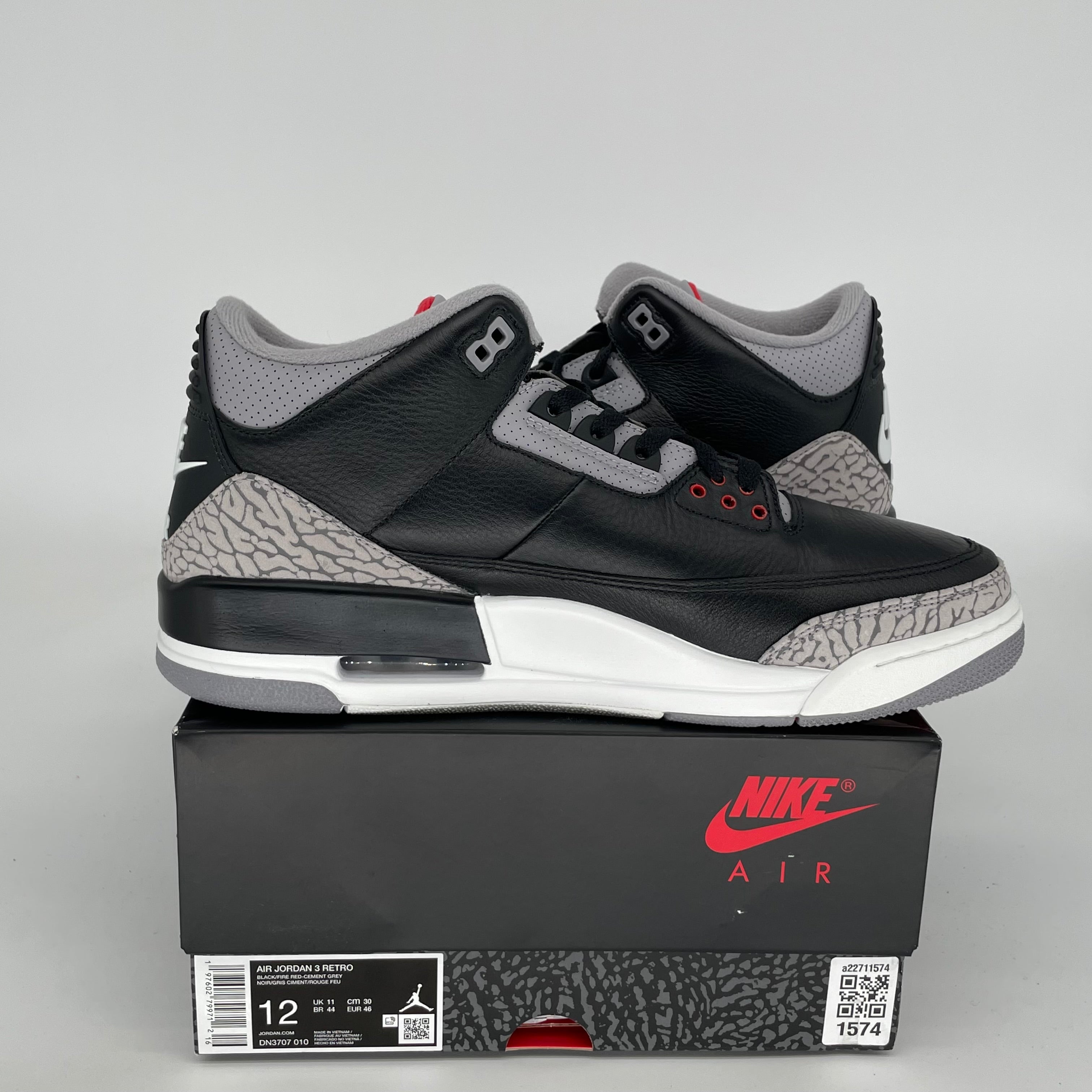 Original Air Jordan 3 Retro 'Black Cement' Men's Basketball Shoes Size 12 (DN3707-010) - Iconic Sneakers for Streetwear & Basketball Performance