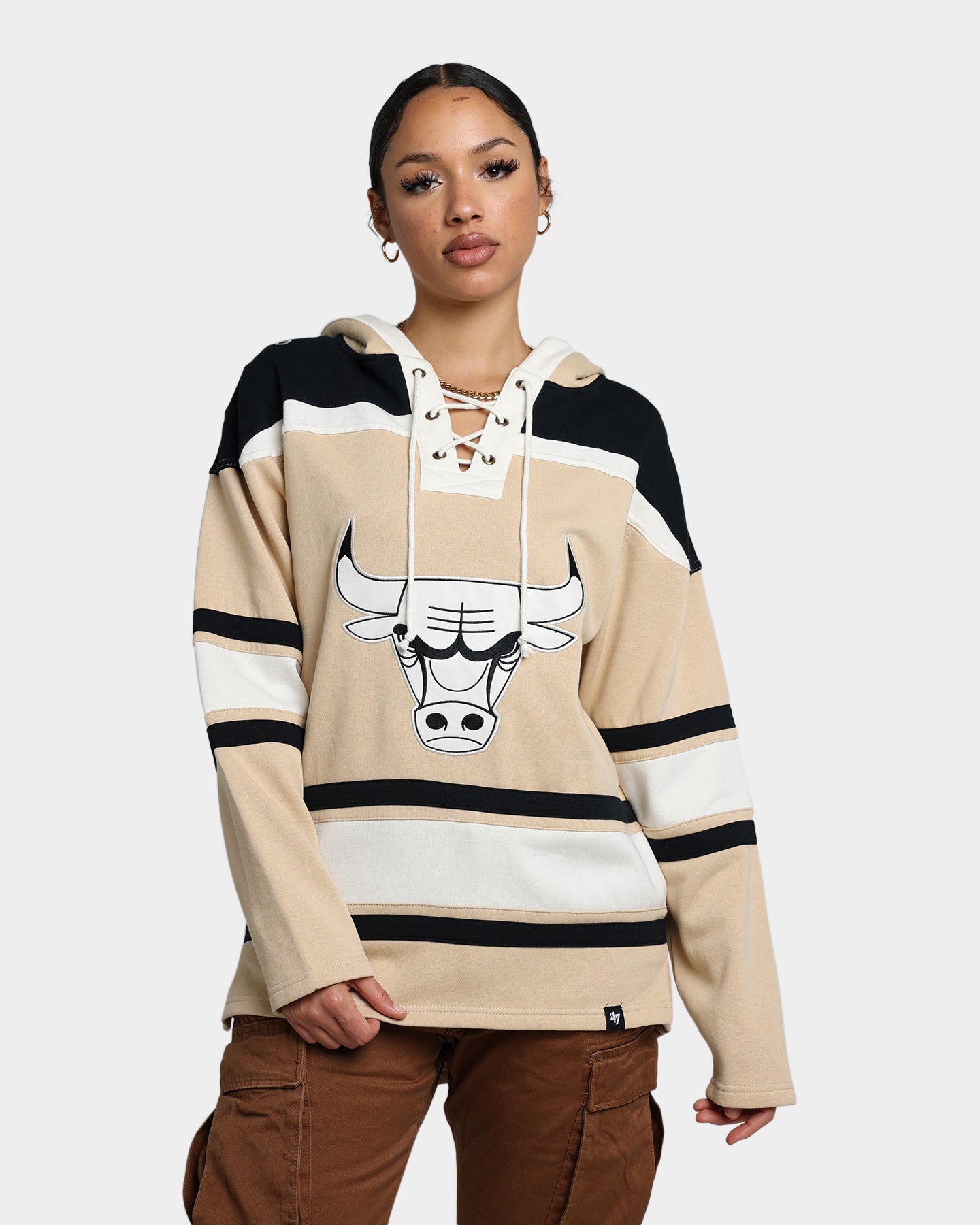 47 Brand Chicago Bulls Superior Lacer Hoodie Khaki - Men's NBA Pullover Sweatshirt for Basketball Fans & Streetwear Fashion | Game Day, Casual Wear & Outdoor Activities