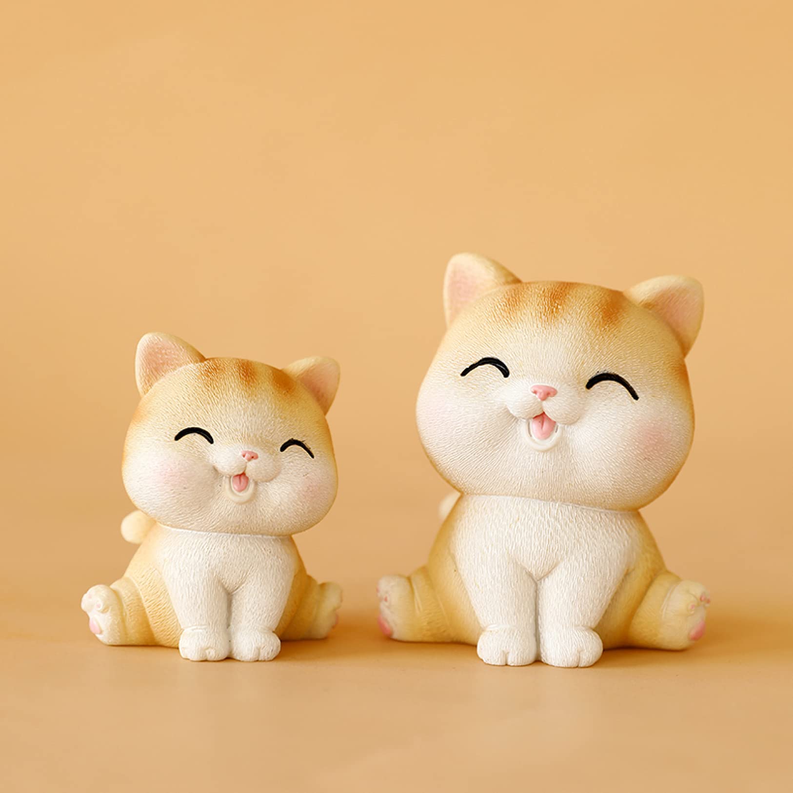 Stylish Resin Cat Figurine - Handcrafted Home Decor Statue for Bedroom, Living Room & Office | Perfect Gift for Cat Lovers & Elegant Interior Decoration