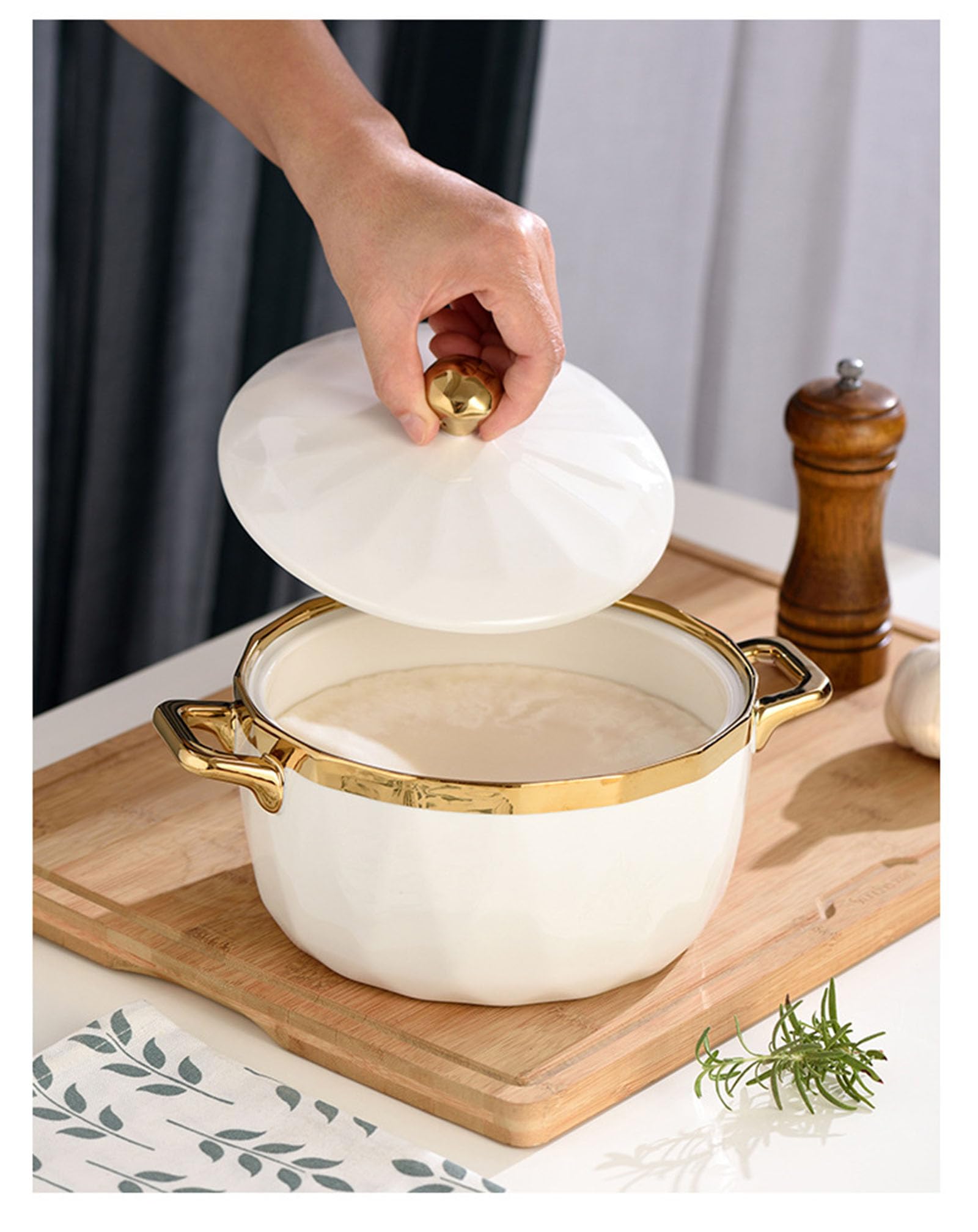 Premium White Ceramic Soup Tureen with Lid - 2L Bone China Porcelain Serving Bowl for Soup, Stew & Chili - Elegant Blue Design for Dining Table, Buffet & Holiday Entertaining