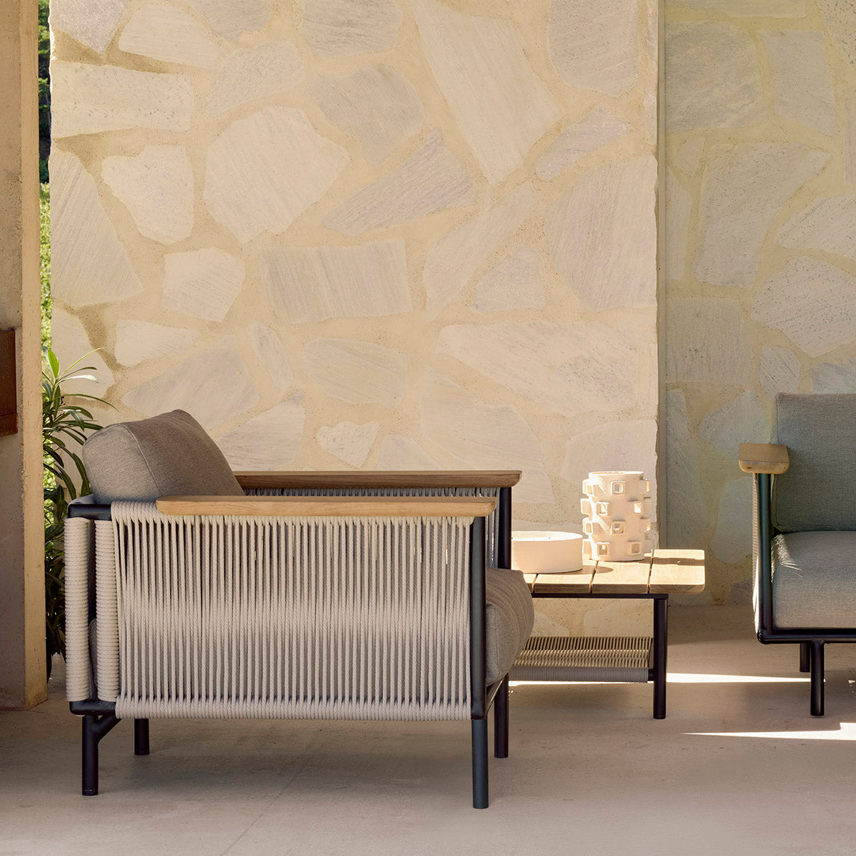 Premium Corbey Outdoor Lounge Chair - Waterproof & Durable Patio Furniture for Backyard, Poolside, or Beach Relaxation