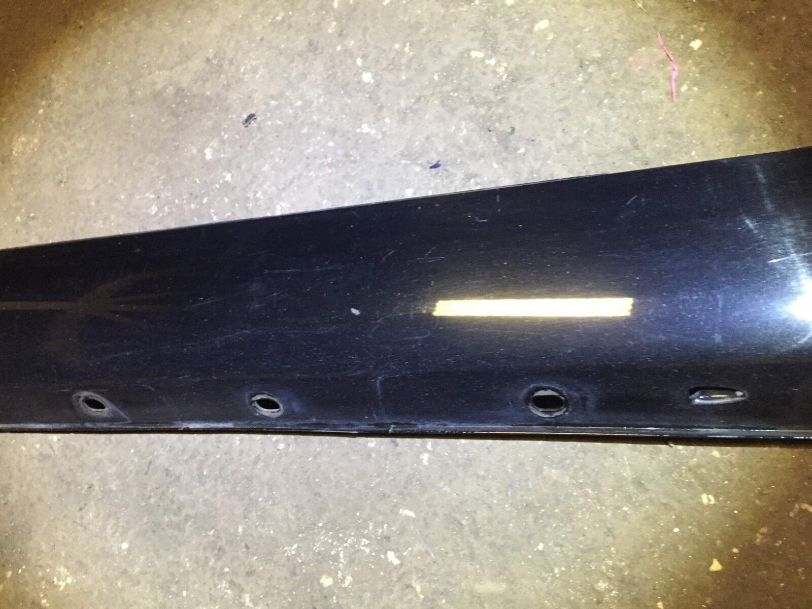 Mercedes C320 Left Driver Side Rocker Panel Skirt Molding OEM Replacement Part - Perfect for Car Body Repair & Restoration Projects