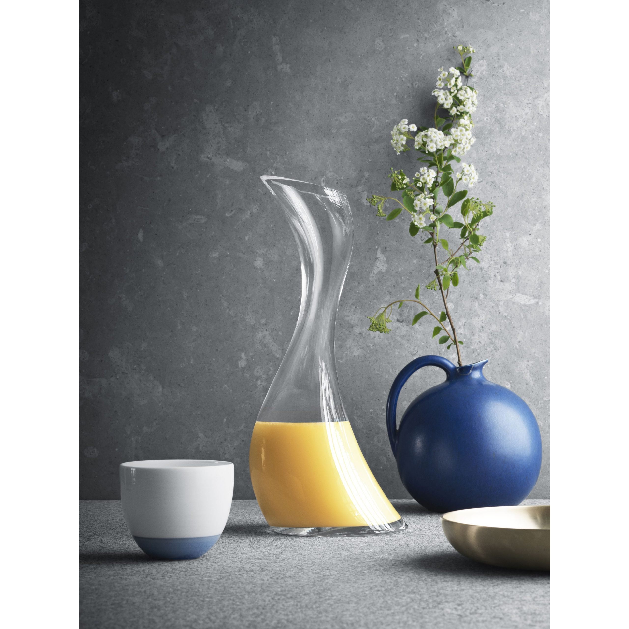Premium Cobra Carafe Glass - Elegant 32oz Glass Pitcher for Water, Juice & Iced Tea - Perfect for Dining, Entertaining & Refreshing Beverages at Home