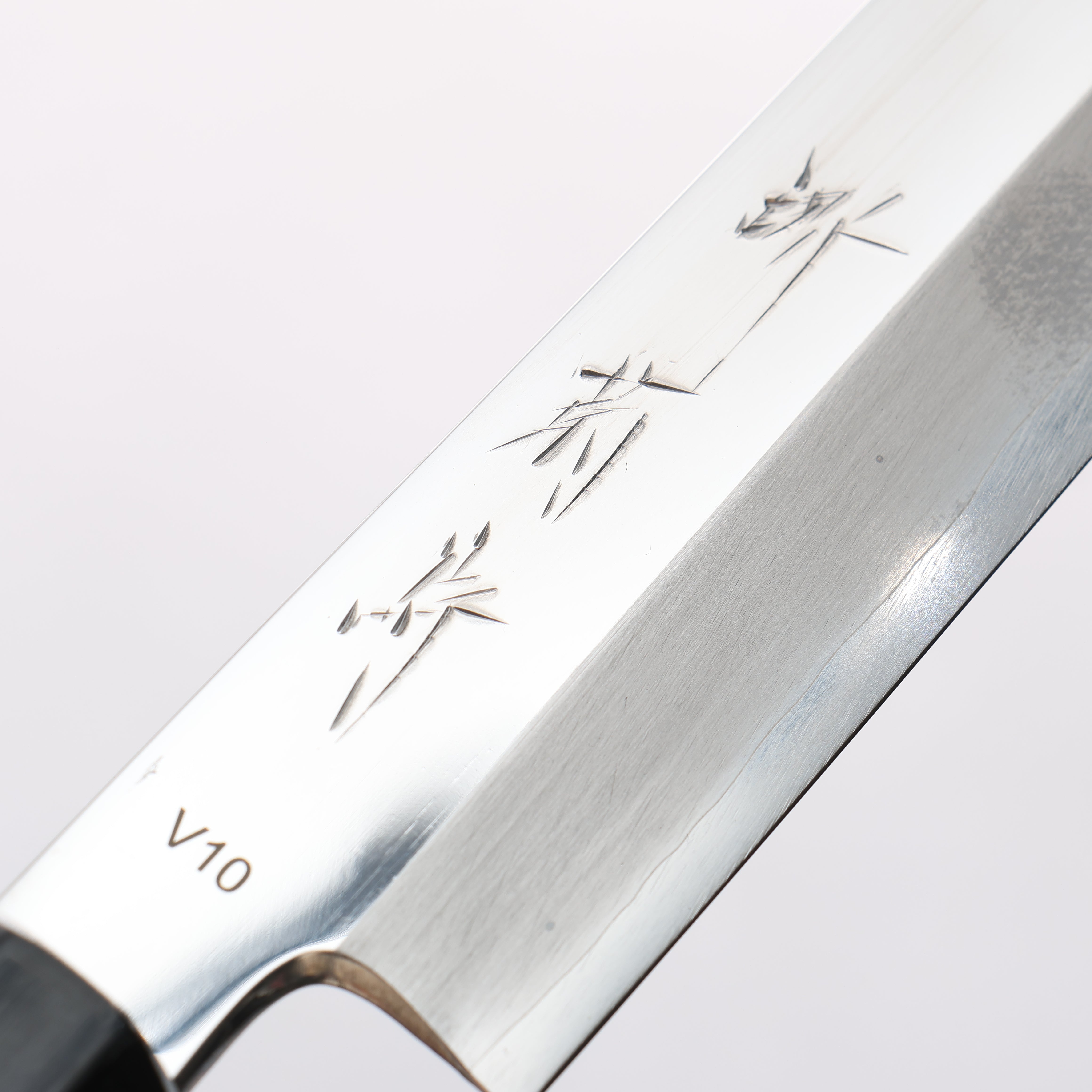 Premium Kikumori VG10 Japanese Yanagiba Sushi Knife 270mm - Mirrored Finish High-Carbon Stainless Steel Blade - Perfect for Sushi Chefs & Japanese Cuisine Preparation