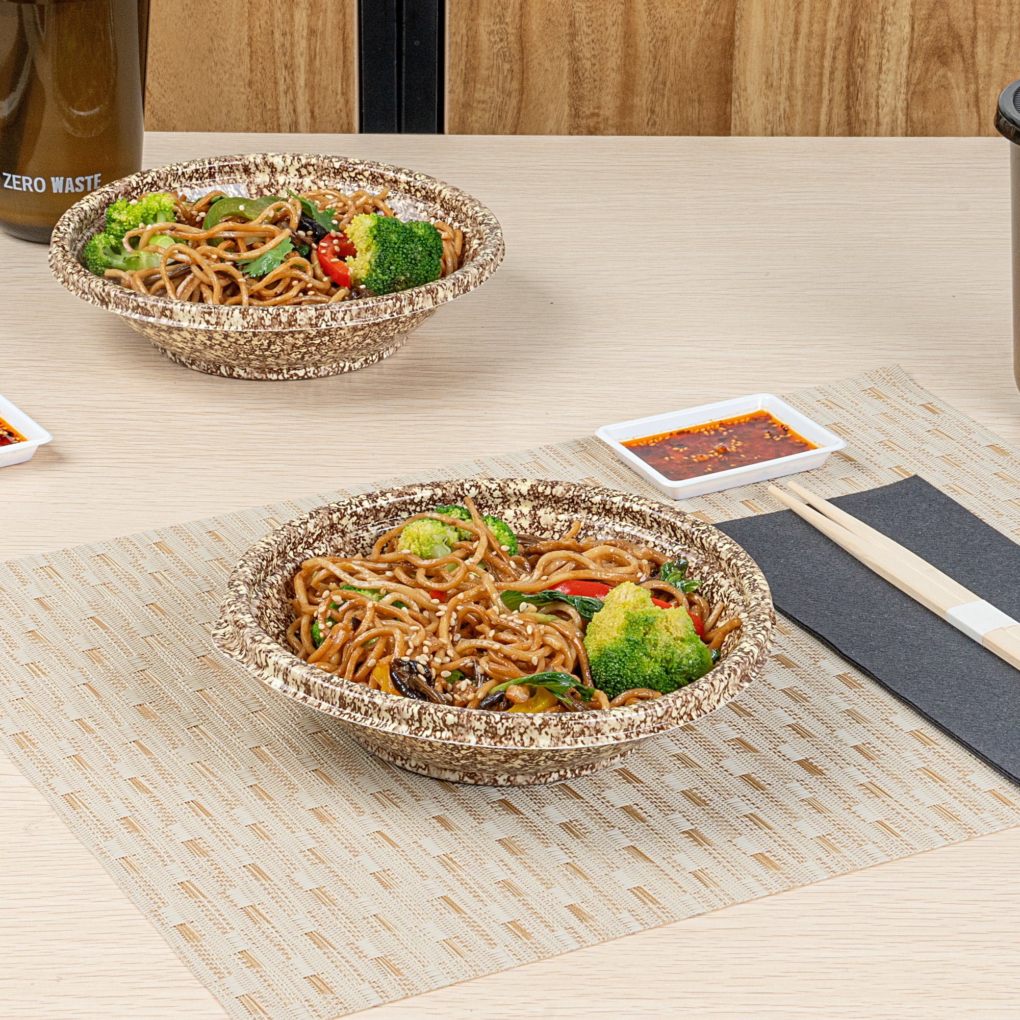 Bento Tek 10 oz Round Brown & White Plastic Asian Style Microwave-Safe Bowl - 6.75 x 6.75 x 1.5 Inches - Pack of 400 - Perfect for Meal Prep, Takeout, and Restaurant Use