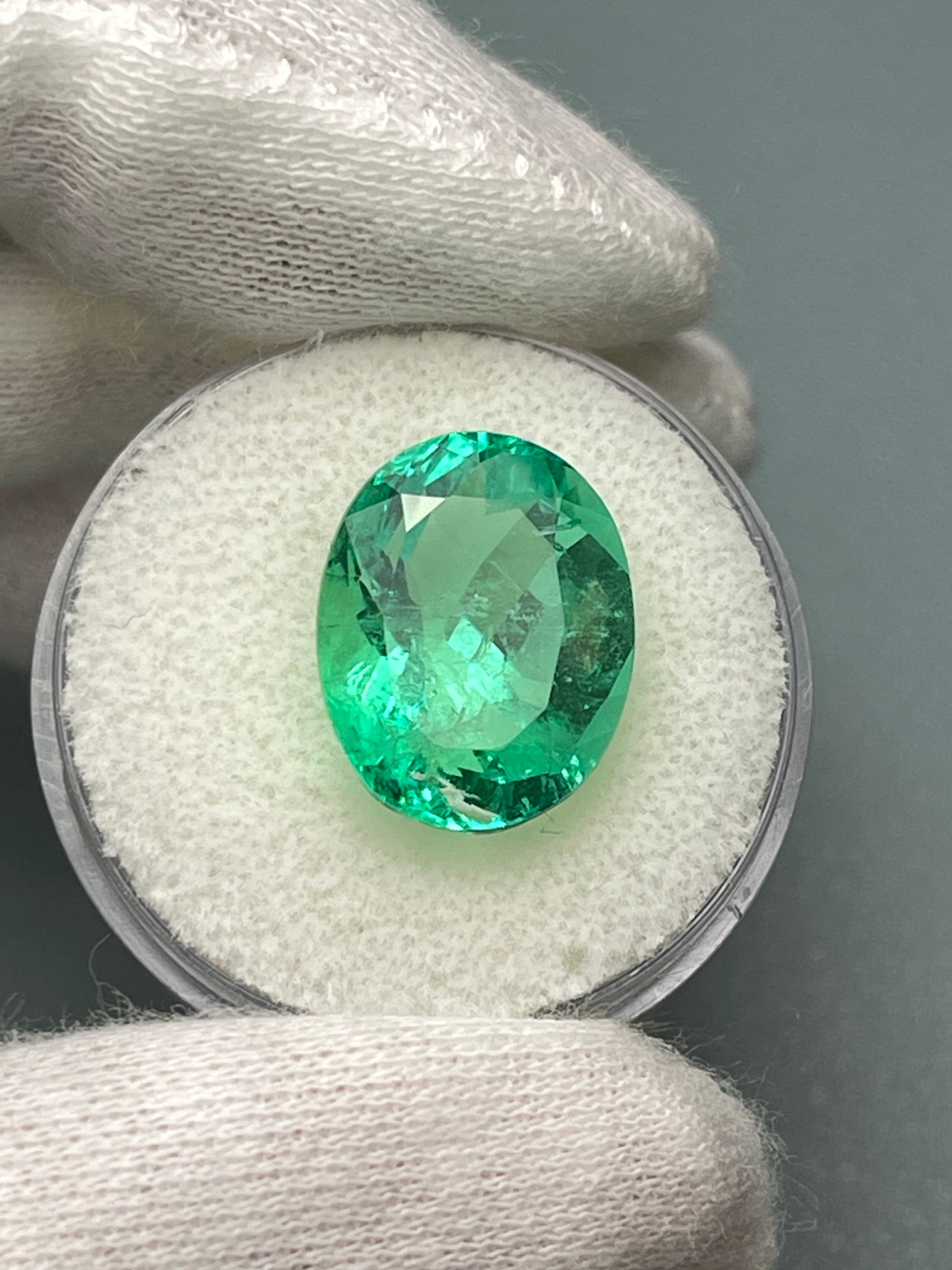 8.40 Carat 15x12mm Muzo Yellowish Green Natural Loose Colombian Emerald Oval Cut Gemstone for Jewelry Making & Engagement Rings