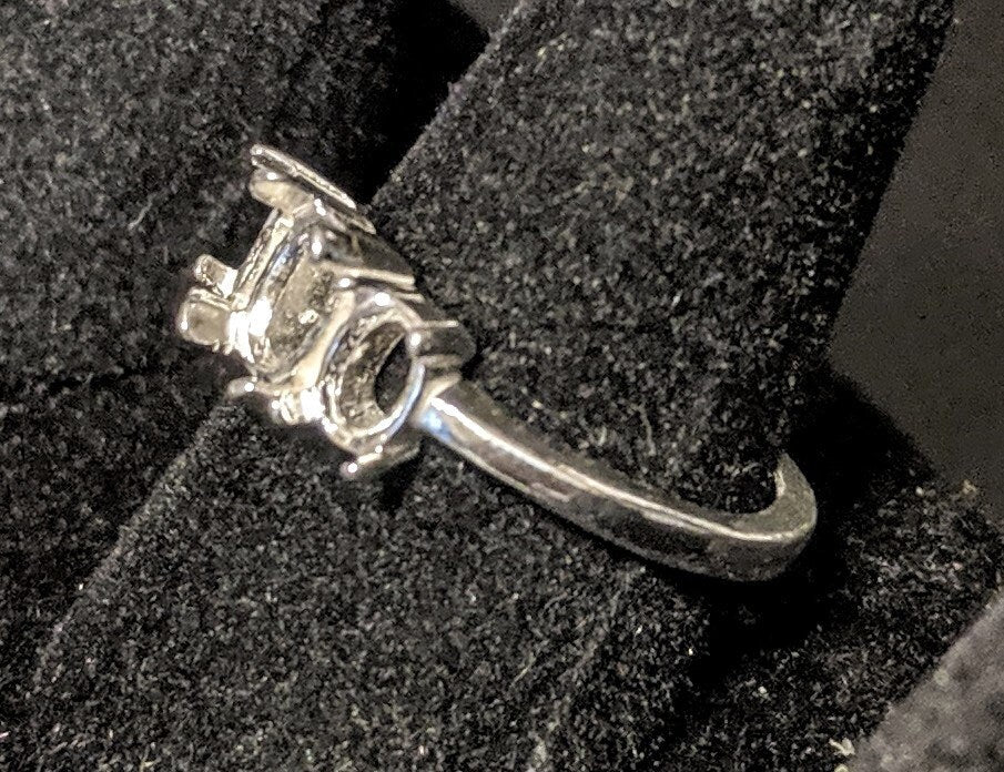 Solid Sterling Silver or 14kt Gold 6x4mm & 10x8mm Oval Ring Setting with Oval Accents - Size 8 (163551/143551) - Perfect for Engagement Rings, Wedding Bands & Jewelry Making