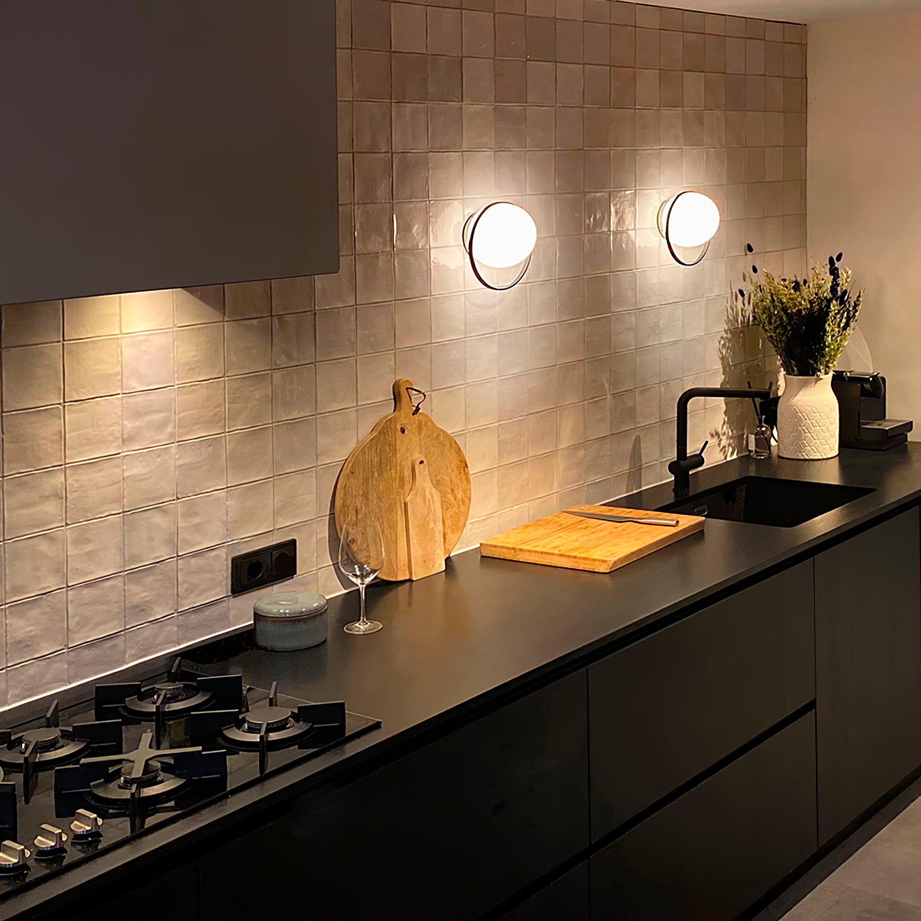 Circ 3722 Modern Wall Lamp - Sleek LED Sconce Lighting for Bedroom, Living Room & Hallway Decor