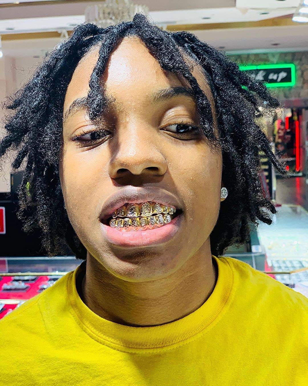 18K Gold Plated Hip Hop Grillz - 8 Top & 8 Bottom Teeth Custom Mouth Jewelry for Rappers & Hip Hop Fashion | Perfect for Concerts, Music Videos & Street Style