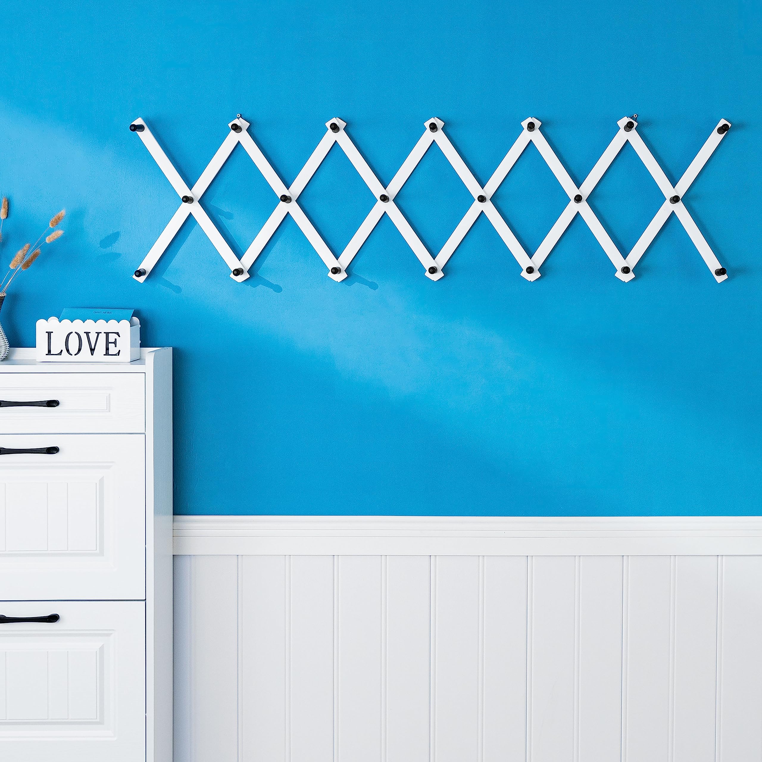 SKOLOO 20-Peg Expandable Wall Mounted Coat Rack - Solid Wood Modern Accordion Hanger for Hats, Jackets & Accessories - Black & White Finish - Perfect for Entryway, Bedroom & Closet Organization