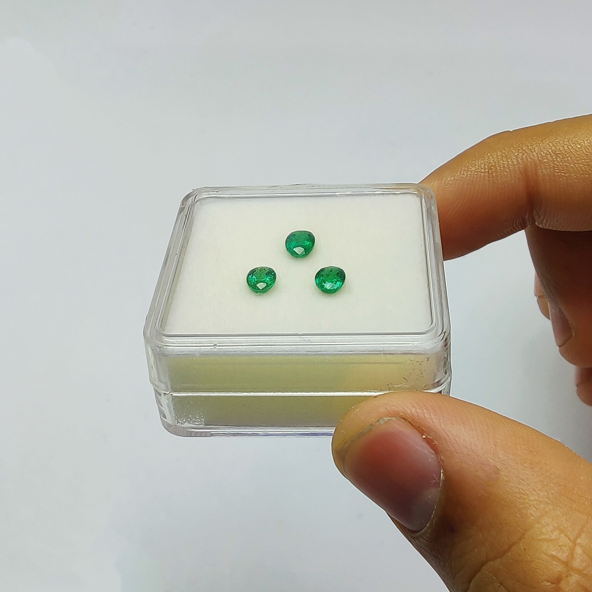 1.00ct Natural Untreated Green Emerald Gemstone Set - Oval Cut 5x4mm & 6x4mm (3pcs) | Jewelry Making, Engagement Rings & Birthstone Gifts