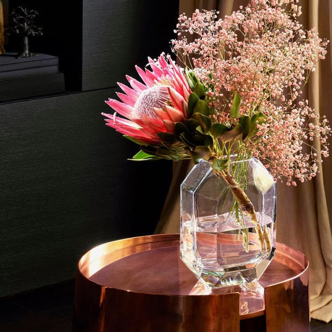 Baccarat Octogone Crystal Vase 250 - Elegant Home Decor for Living Room, Dining Table & Luxury Gift Ideas