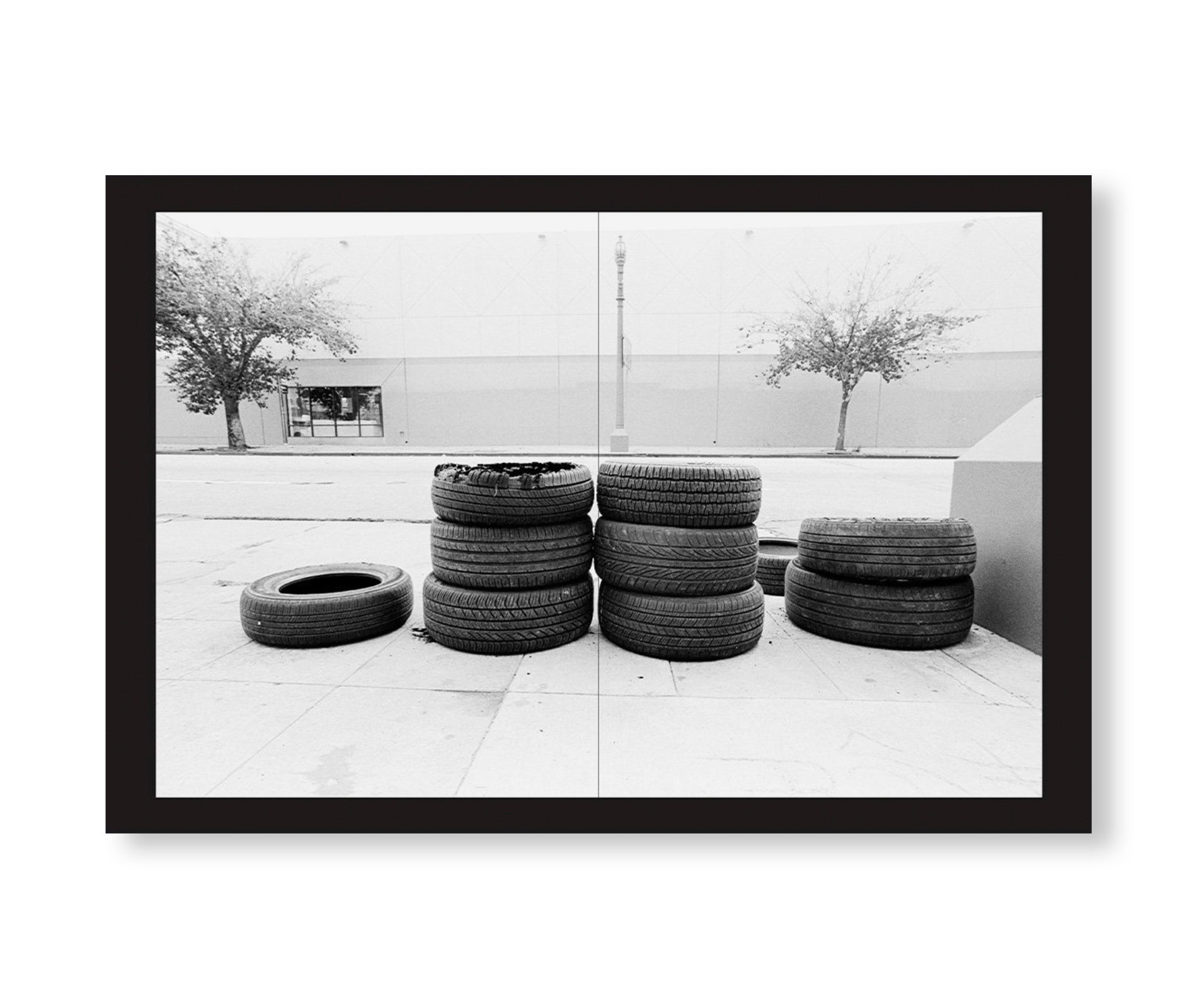 LOS ANGELES X SHINJUKU by Avo Tavitian & Daido Moriyama - Urban Photography Art Book for Street Culture Enthusiasts | Perfect for Home Decor, Coffee Table Display, and Photography Inspiration