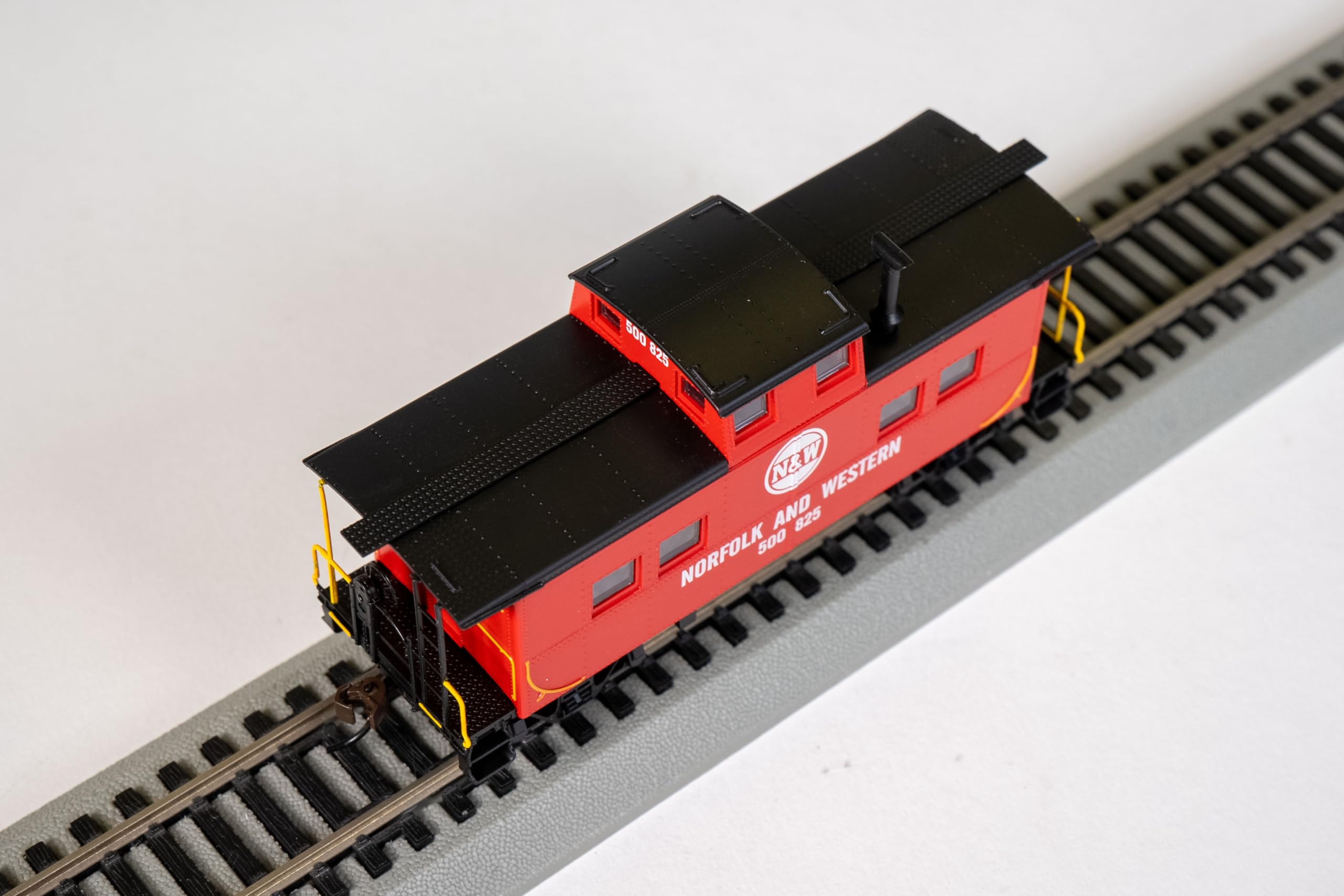 Bachmann Industries Norfolk & Western Red #500825 HO Scale Northeast Steel Caboose Model Train - Perfect for Railroad Layouts, Collectors & Train Enthusiasts