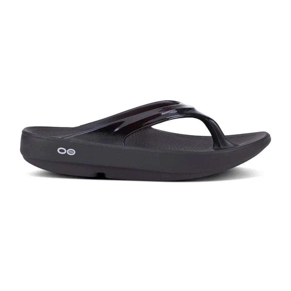 Oolala Women's Comfortable Black Sandals - Breathable & Lightweight for Beach, Walking & Summer Outfits