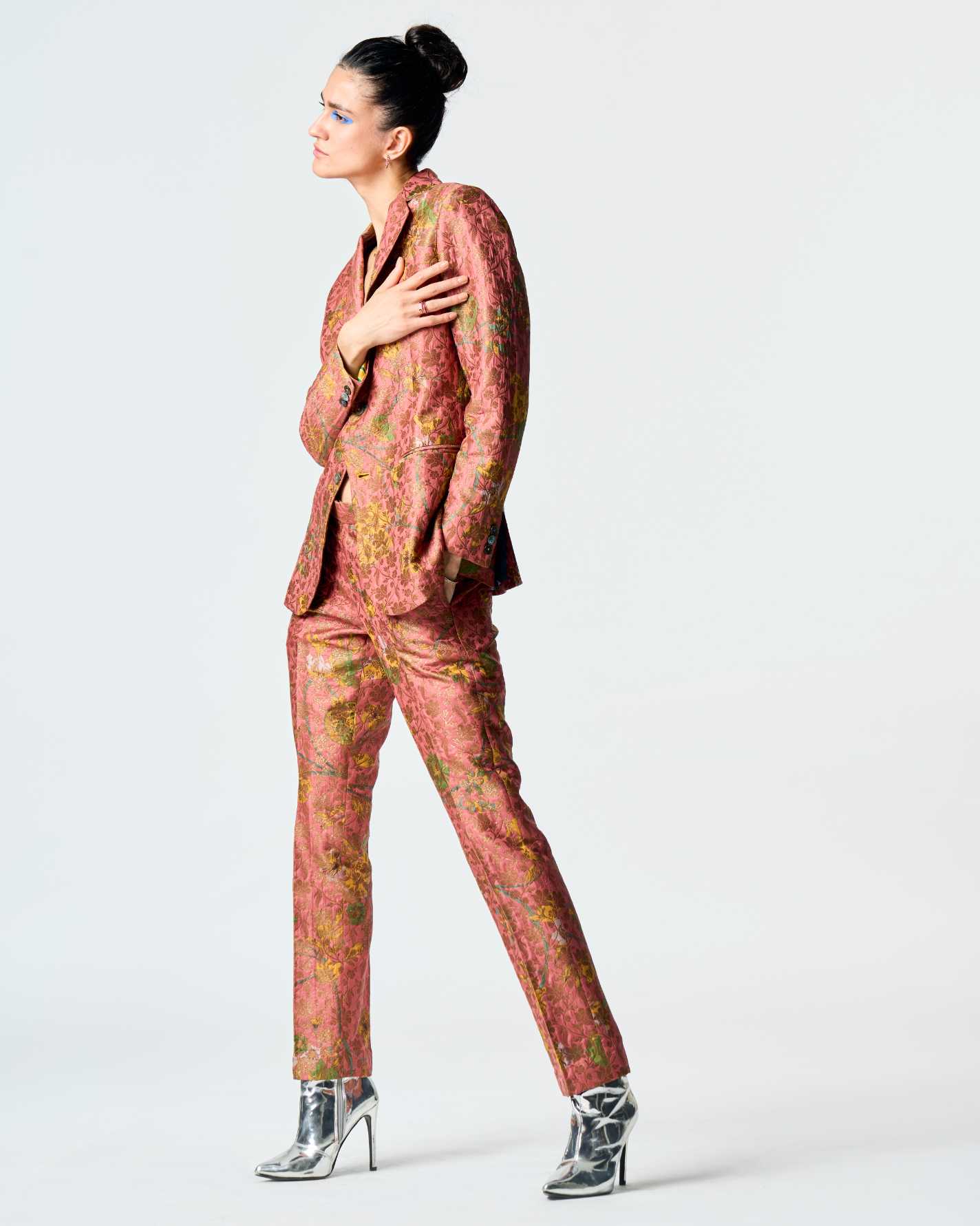 Elegant Rana Blazer in Silk Brocade with Rose Pattern - Perfect for Office Wear, Cocktail Parties & Formal Events
