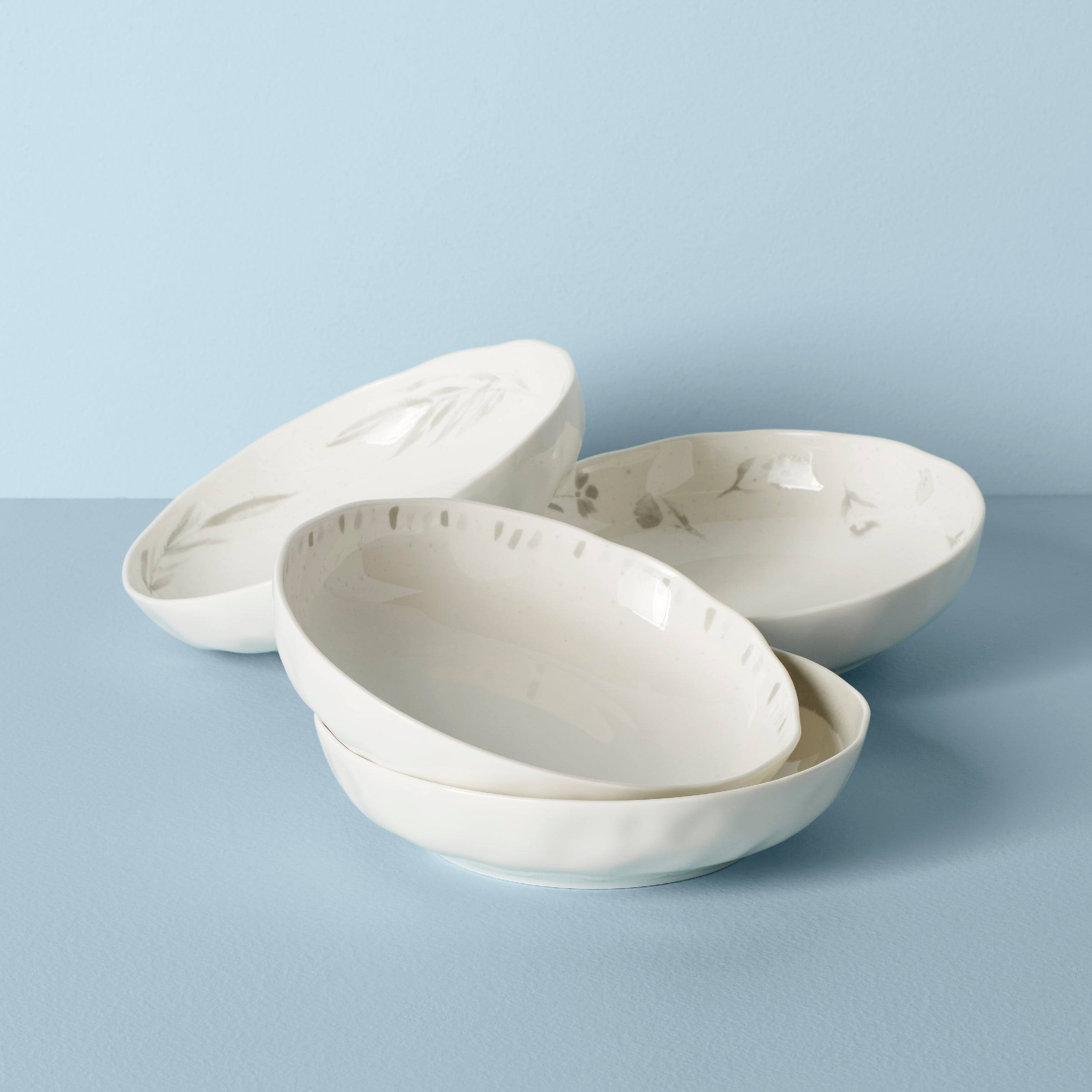 Premium Oyster Bay Assorted Pasta Bowls Set of 4 - Elegant Ceramic Dinnerware for Pasta, Salad & Soup - Perfect for Italian Dining, Family Meals & Entertaining Guests